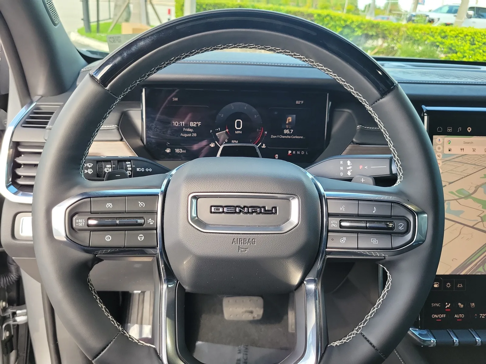 2025 GMC Acadia Denali photo 20