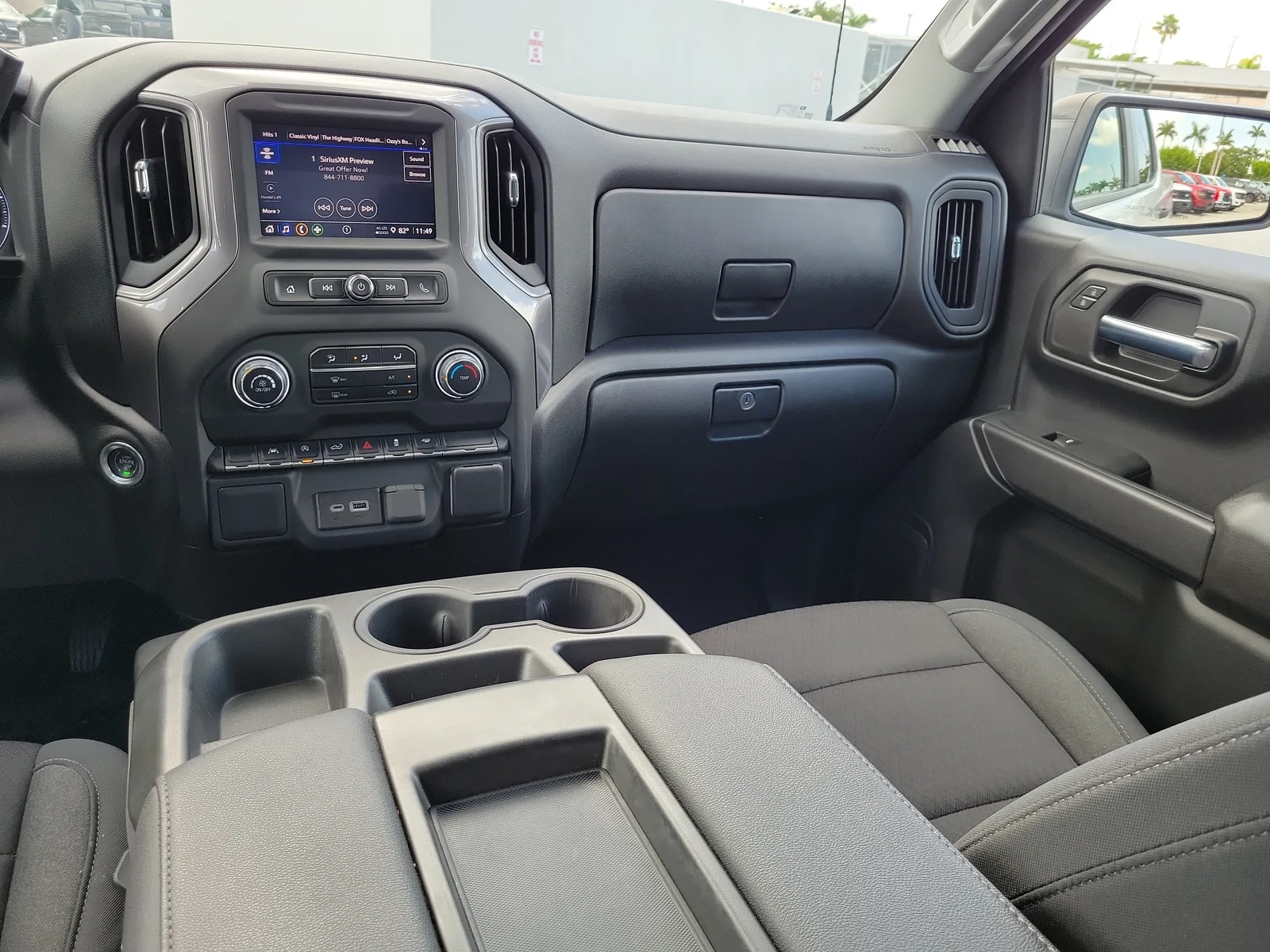 2024 Chevrolet Silverado 1500 Custom photo 17