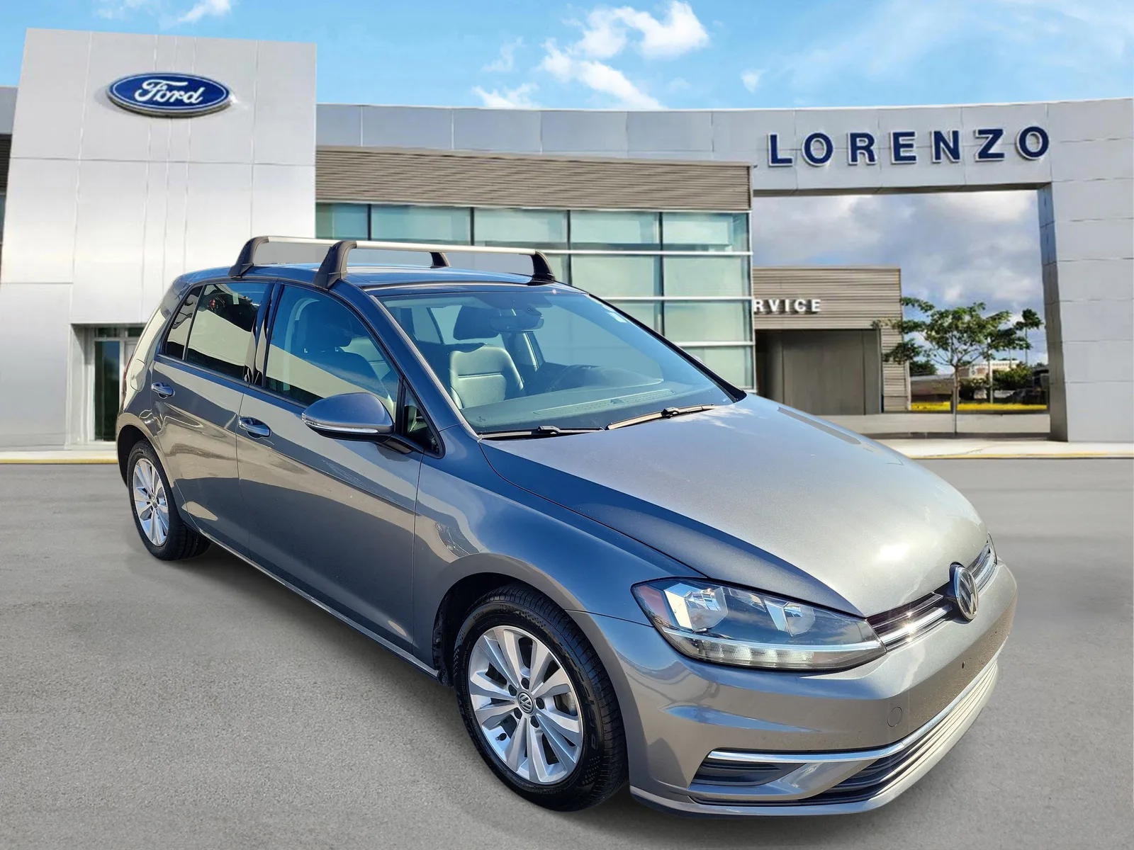 2020 Volkswagen Golf TSI photo 3