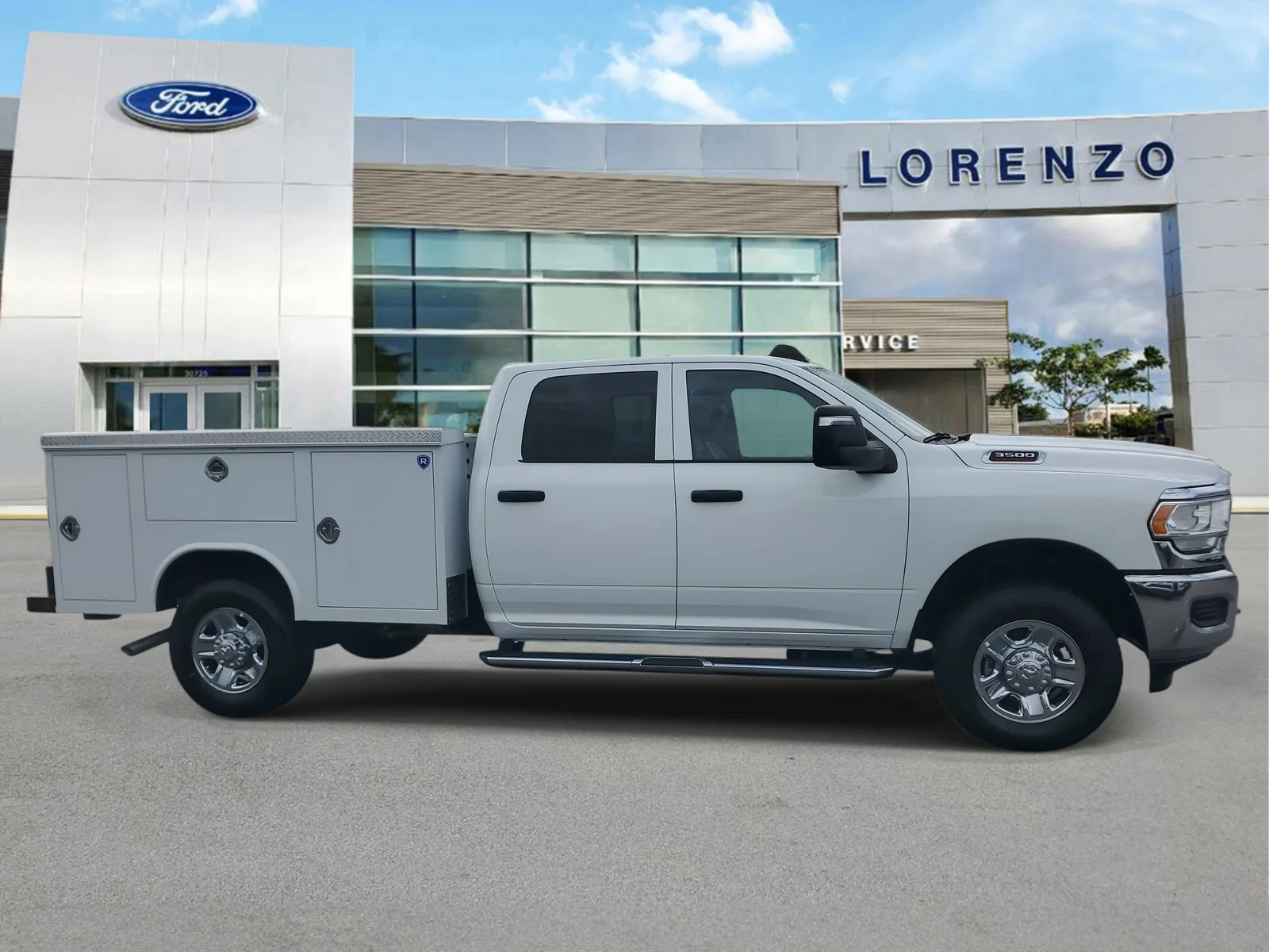 2024 RAM 3500 Tradesman 4WD photo 4