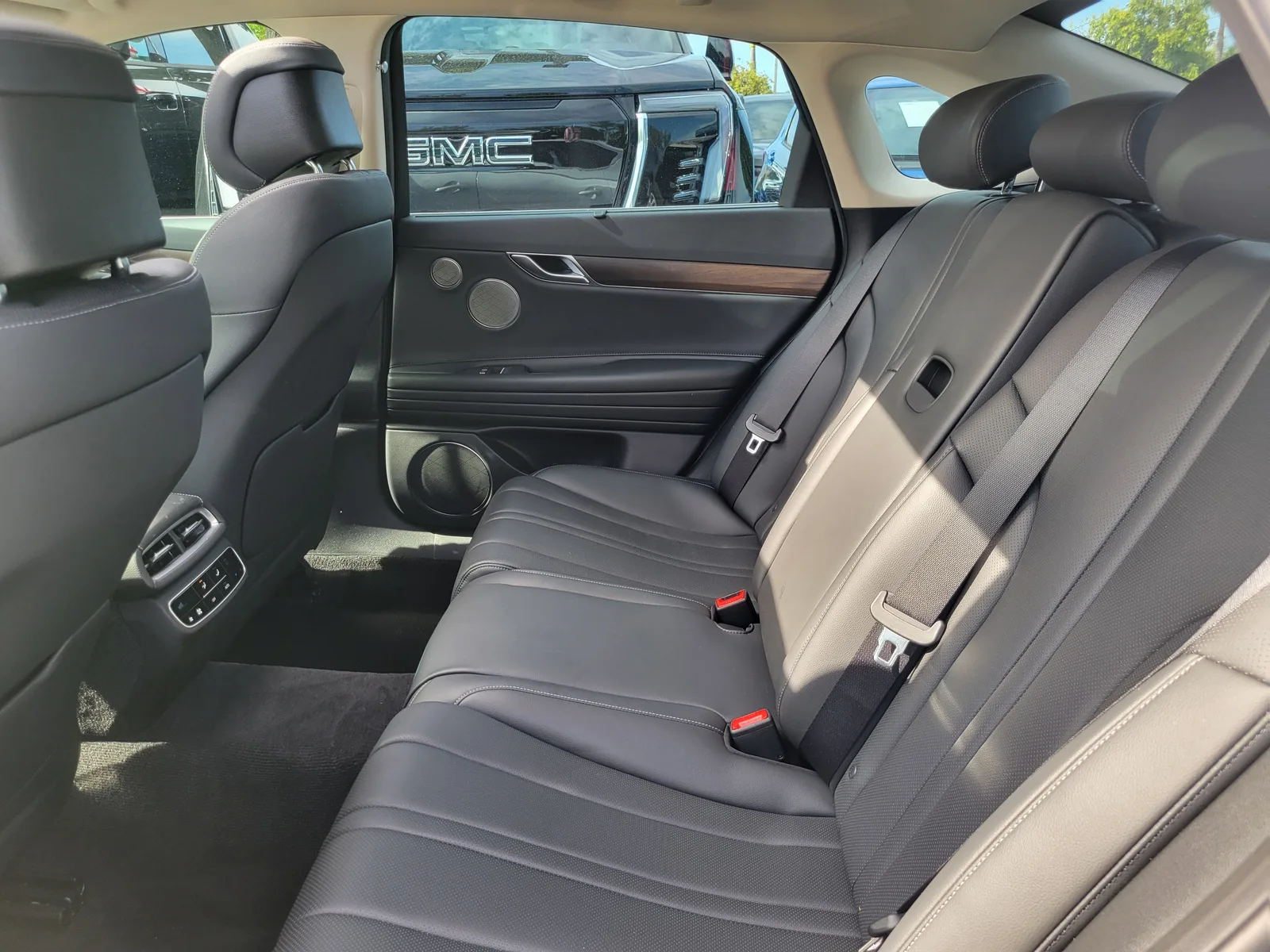 2023 Genesis G80 2.5T photo 15
