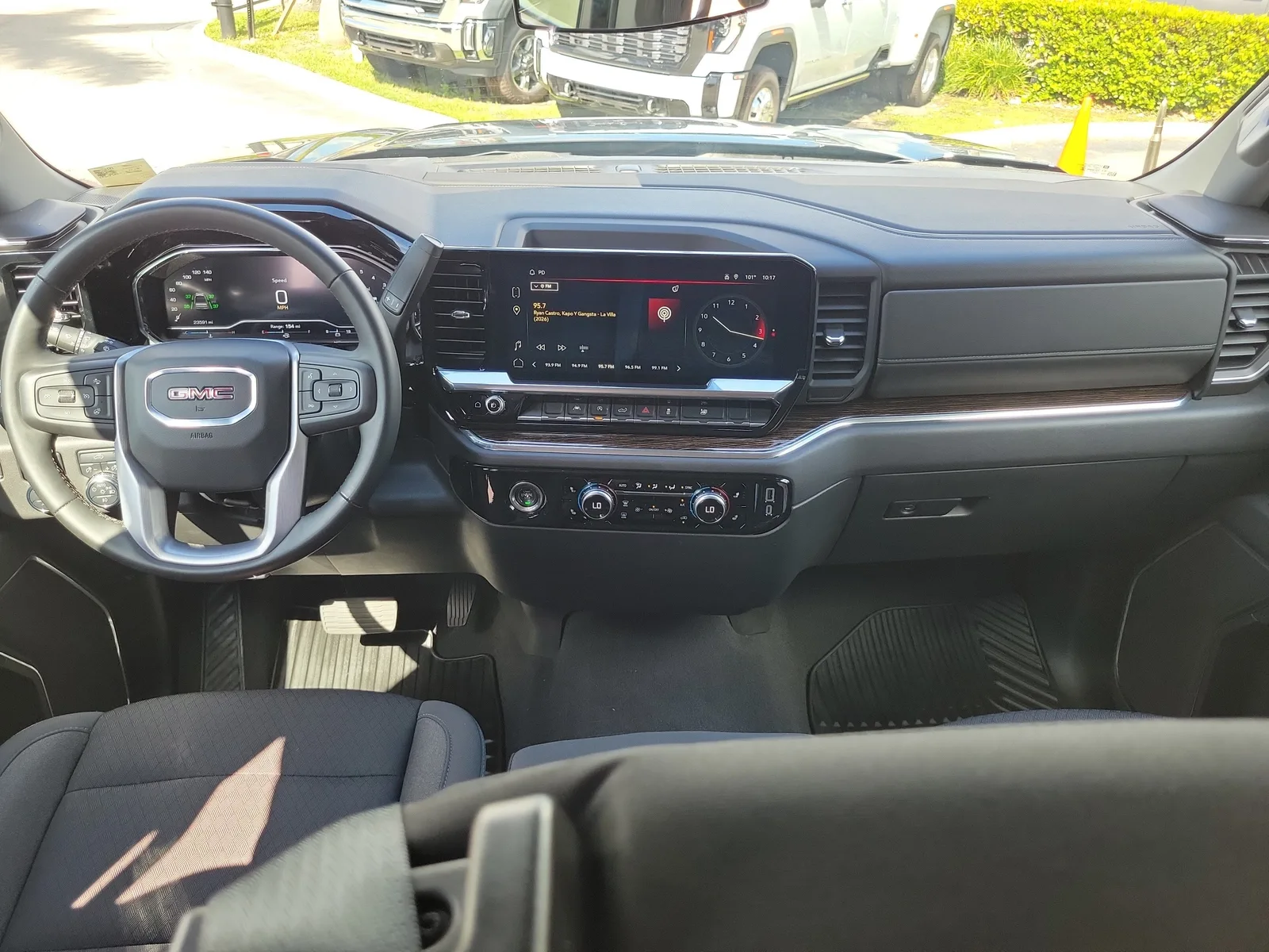 2024 GMC Sierra 1500 Elevation photo 16