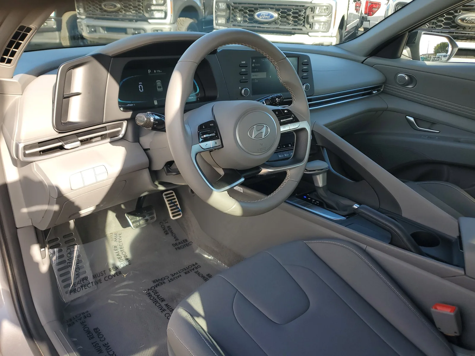 2025 Hyundai Elantra SEL Sport photo 9