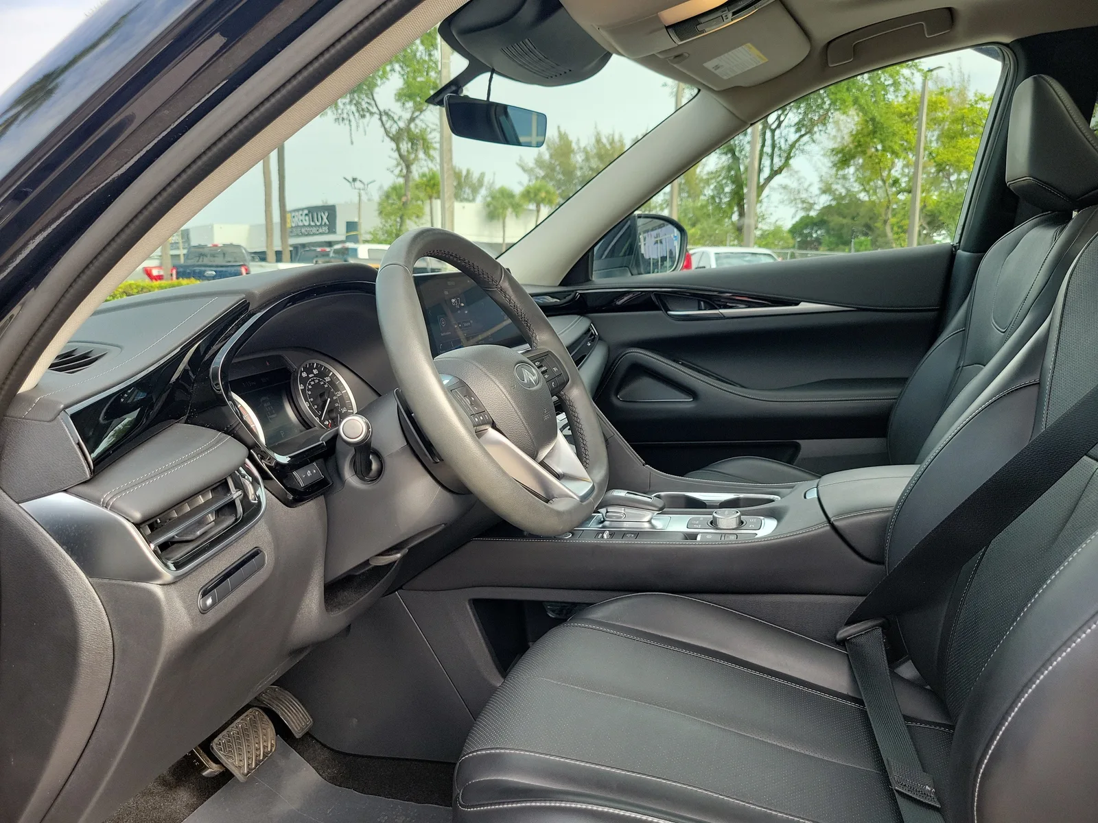 2025 INFINITI QX60 PURE photo 12