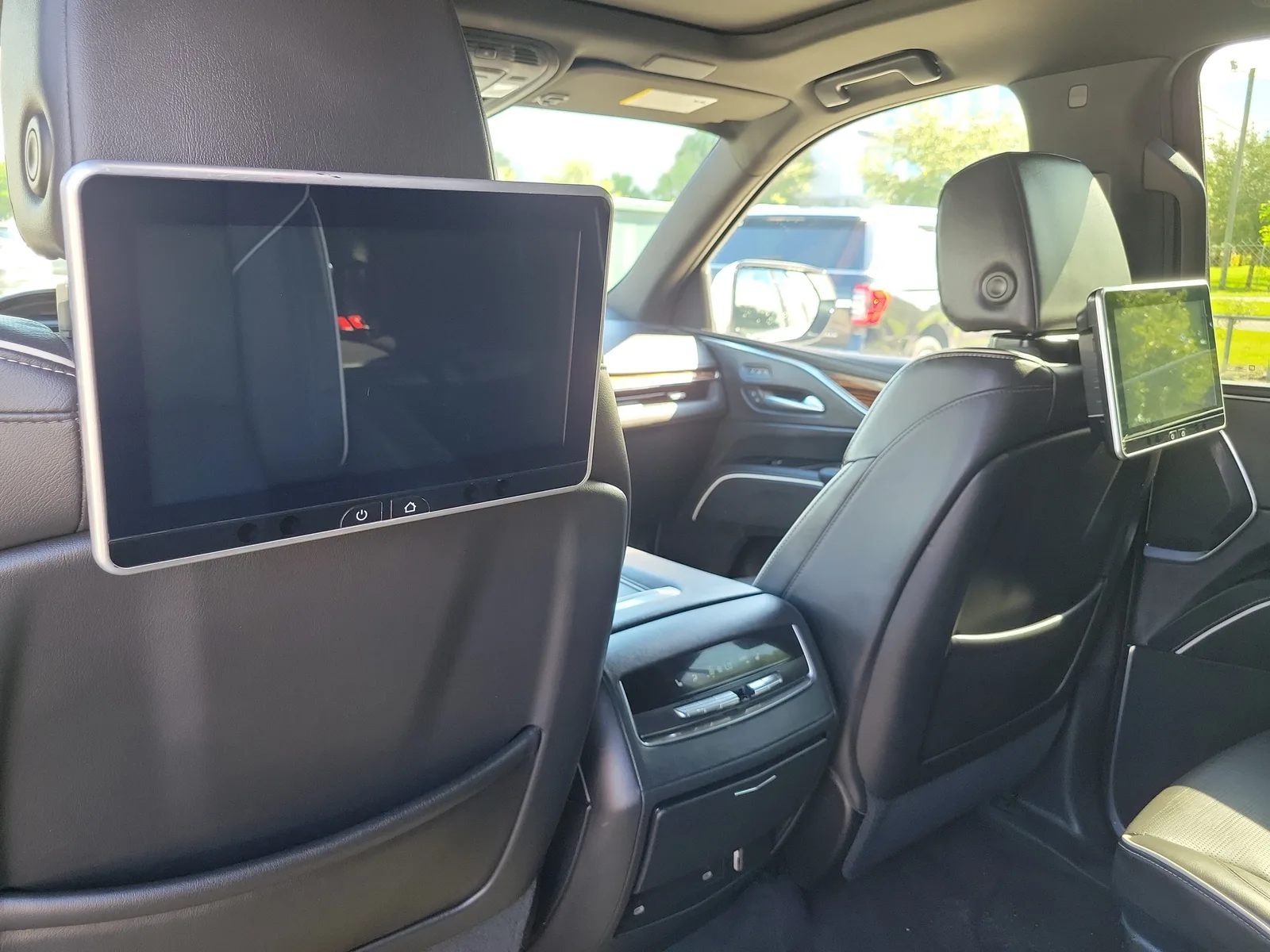 2023 Cadillac Escalade ESV 4WD Premium Luxury photo 11