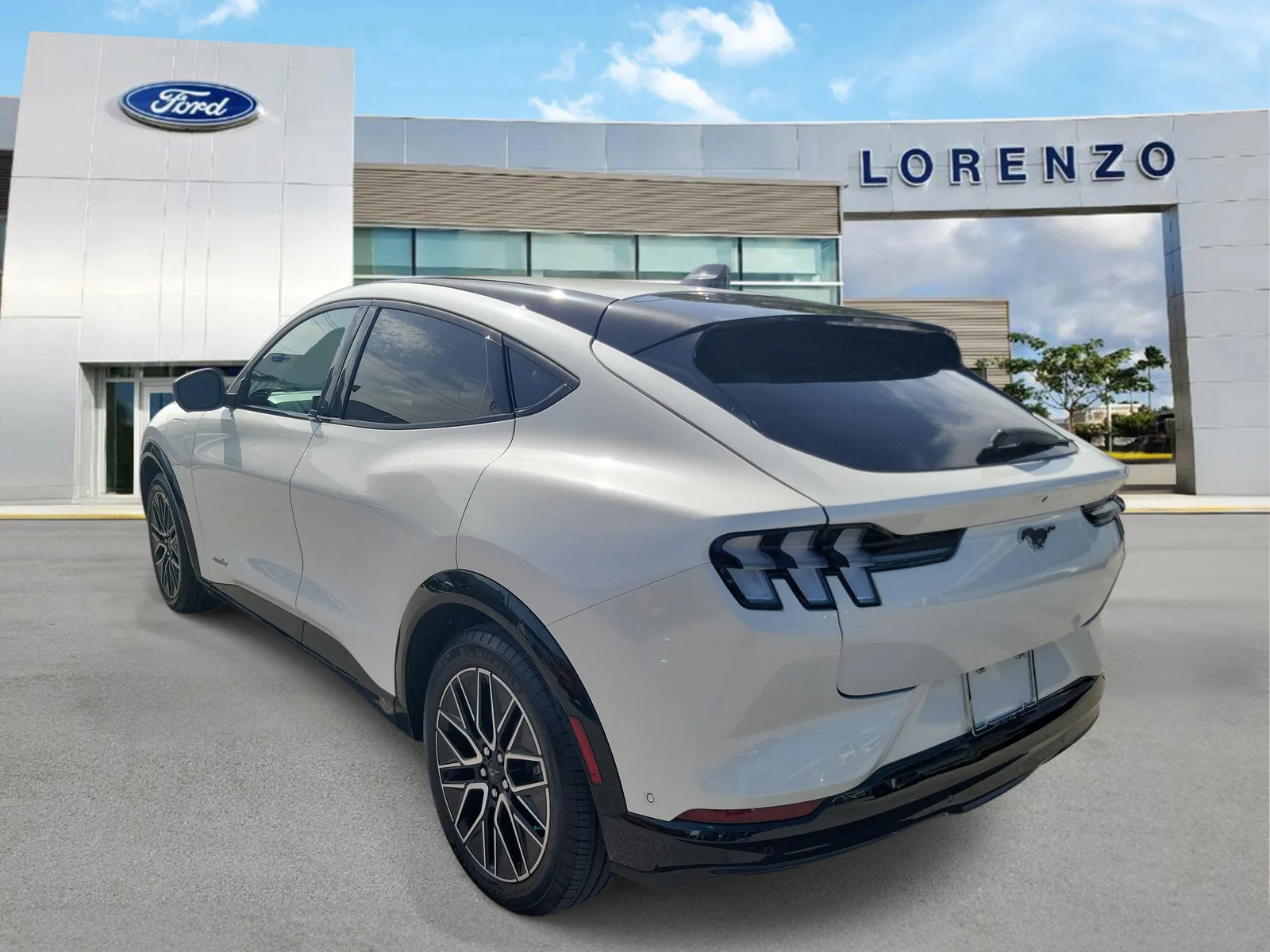 2024 Ford Mustang Mach-E Premium photo 7