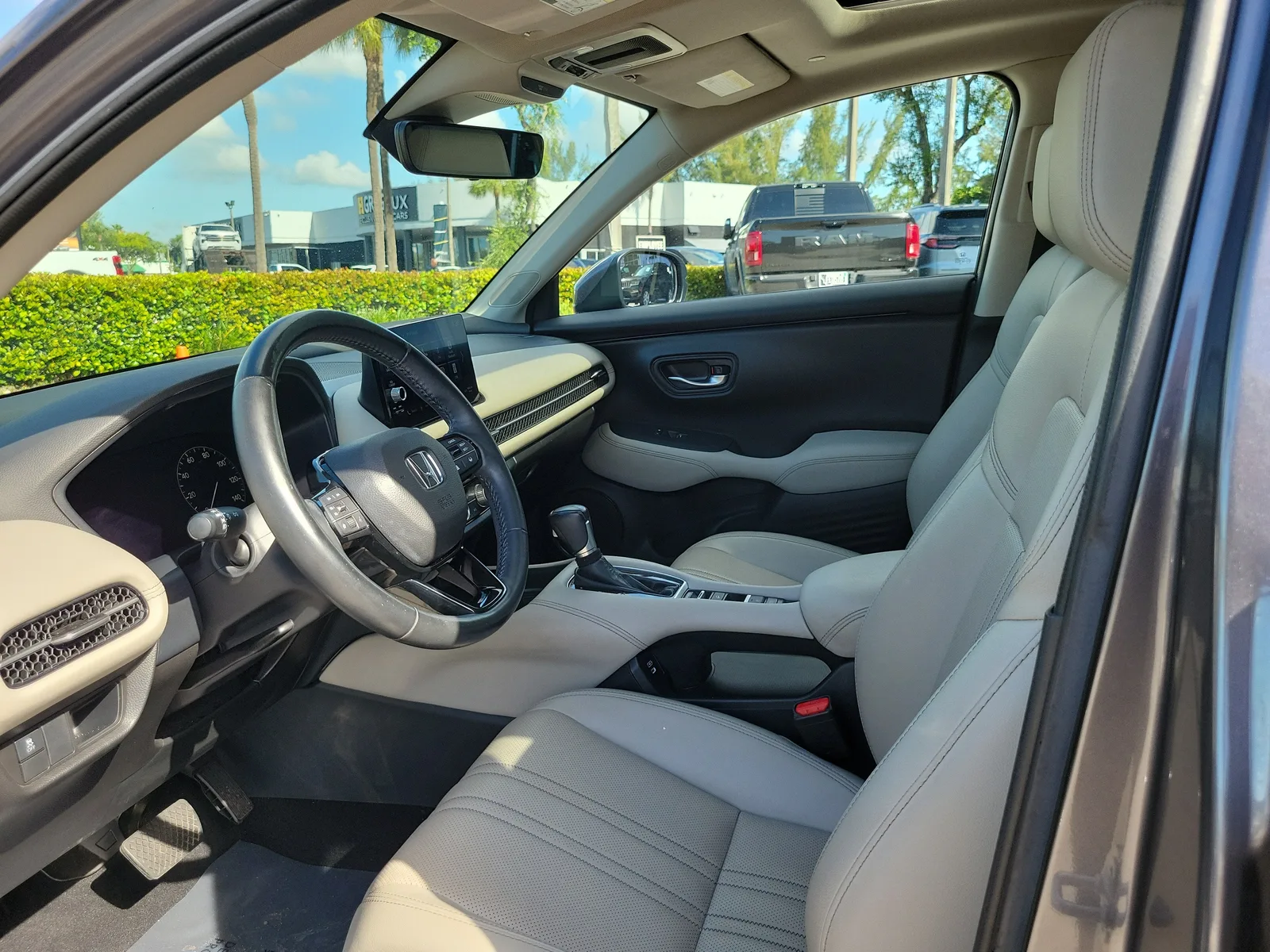 2024 Honda HR-V EX-L photo 12