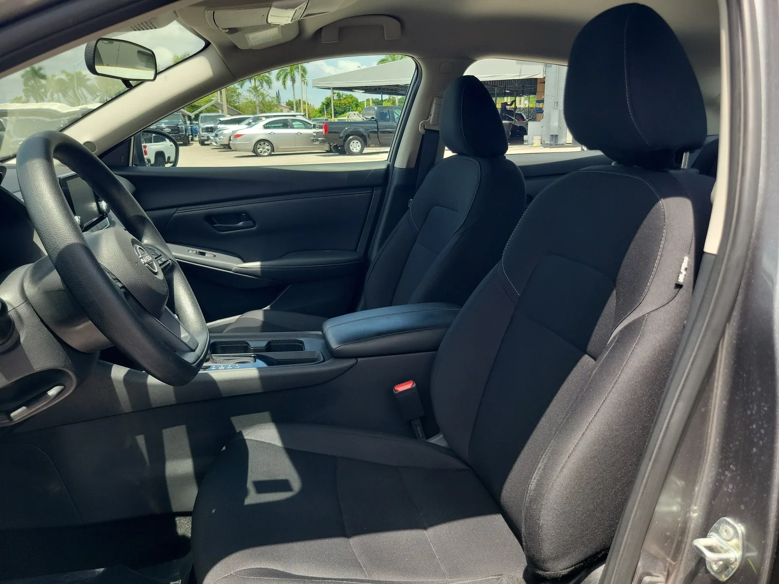 2025 Nissan Sentra S photo 12