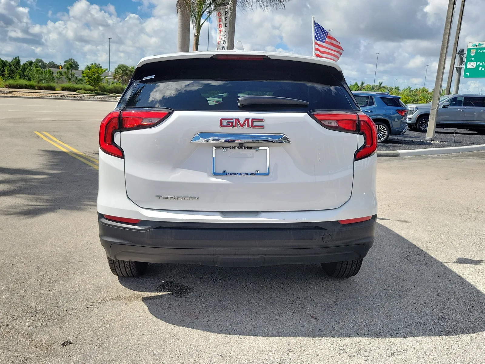 2020 GMC Terrain SLE photo 6