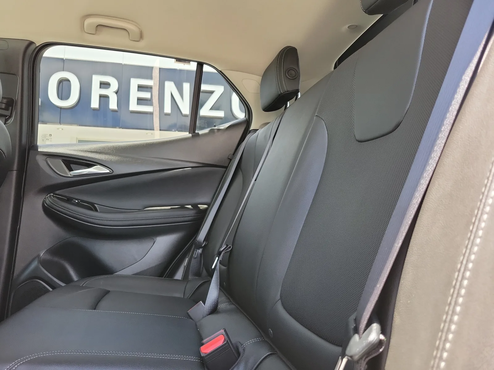 2024 Buick Encore GX Sport Touring photo 14