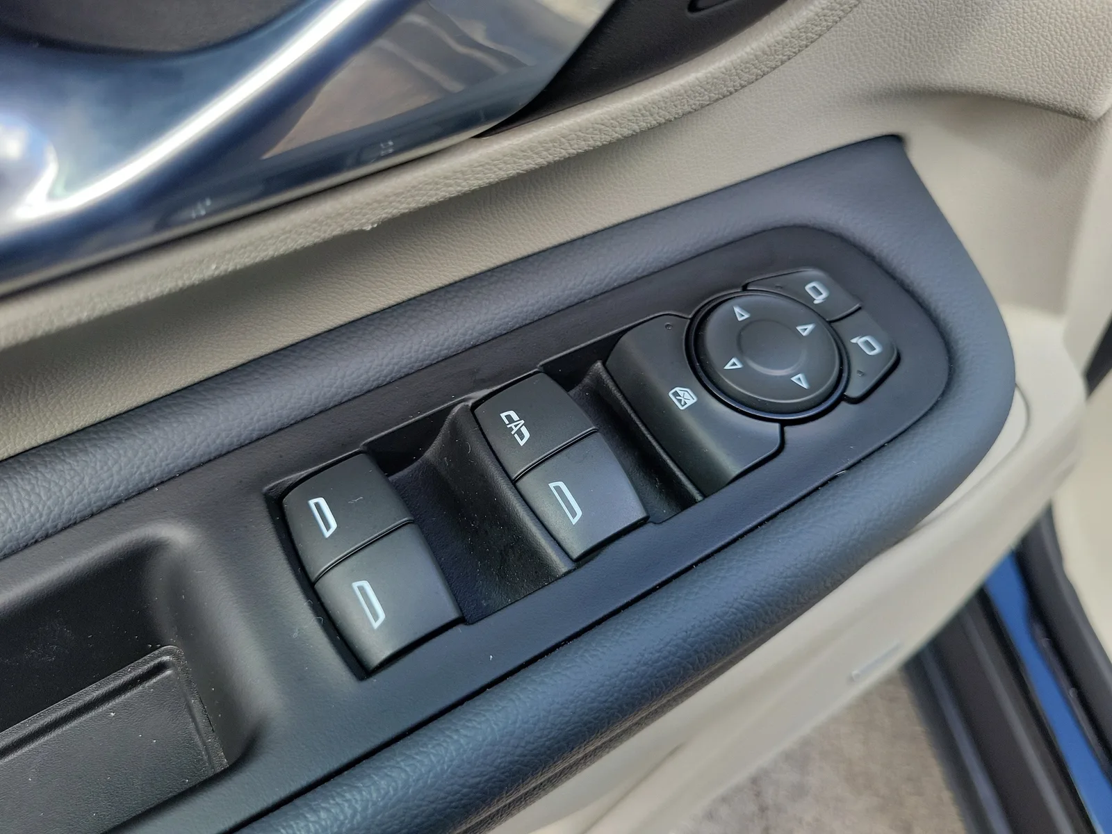 2023 GMC Terrain Denali 4WD photo 23