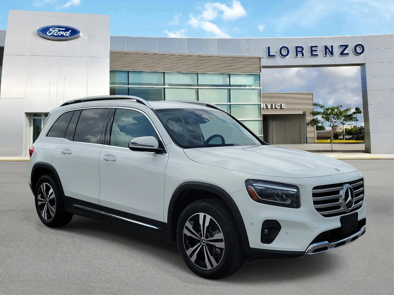 2025 Mercedes-Benz GLB GLB 250 photo 3