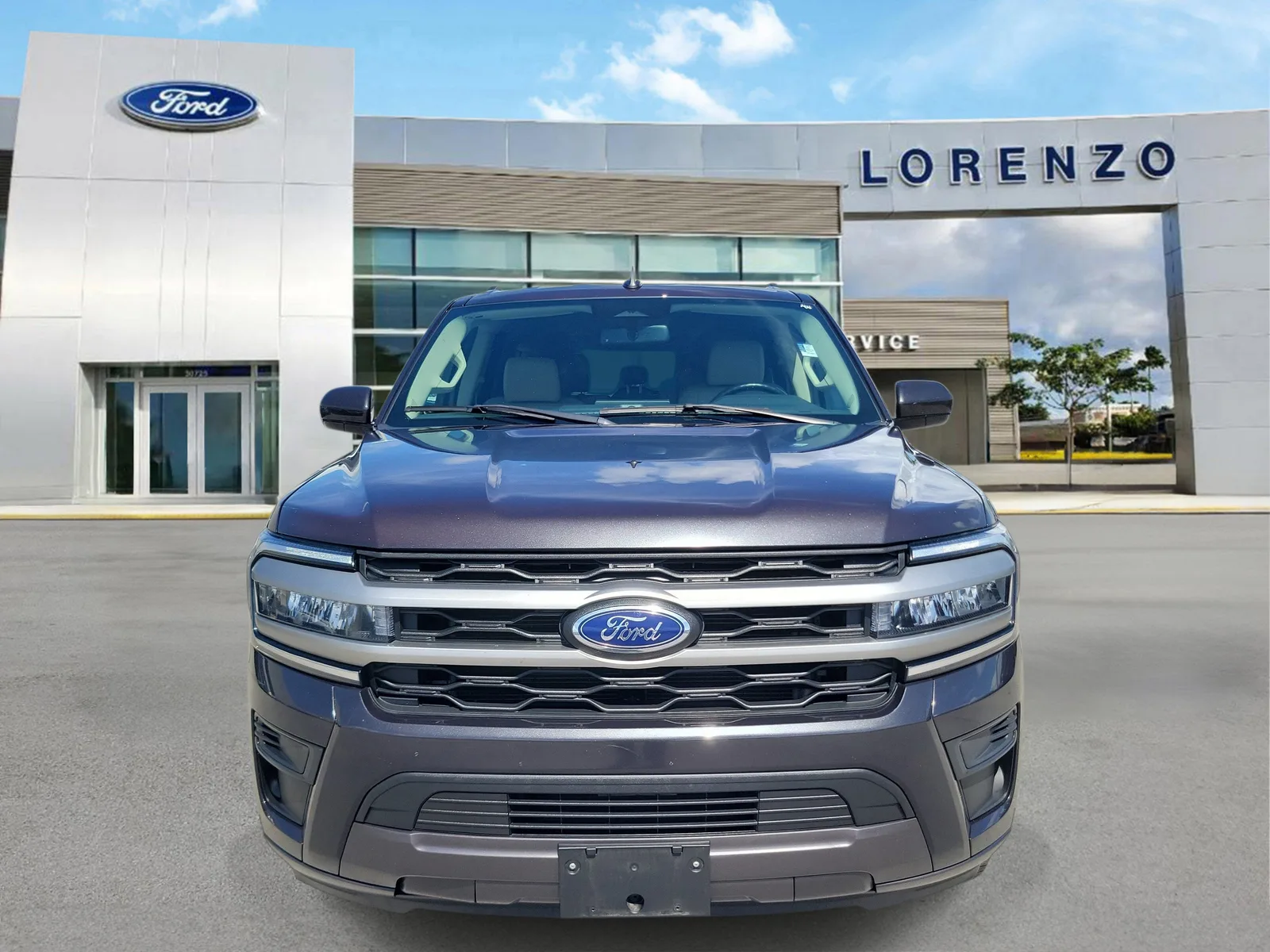 2024 Ford Expedition Max XLT 4WD photo 2