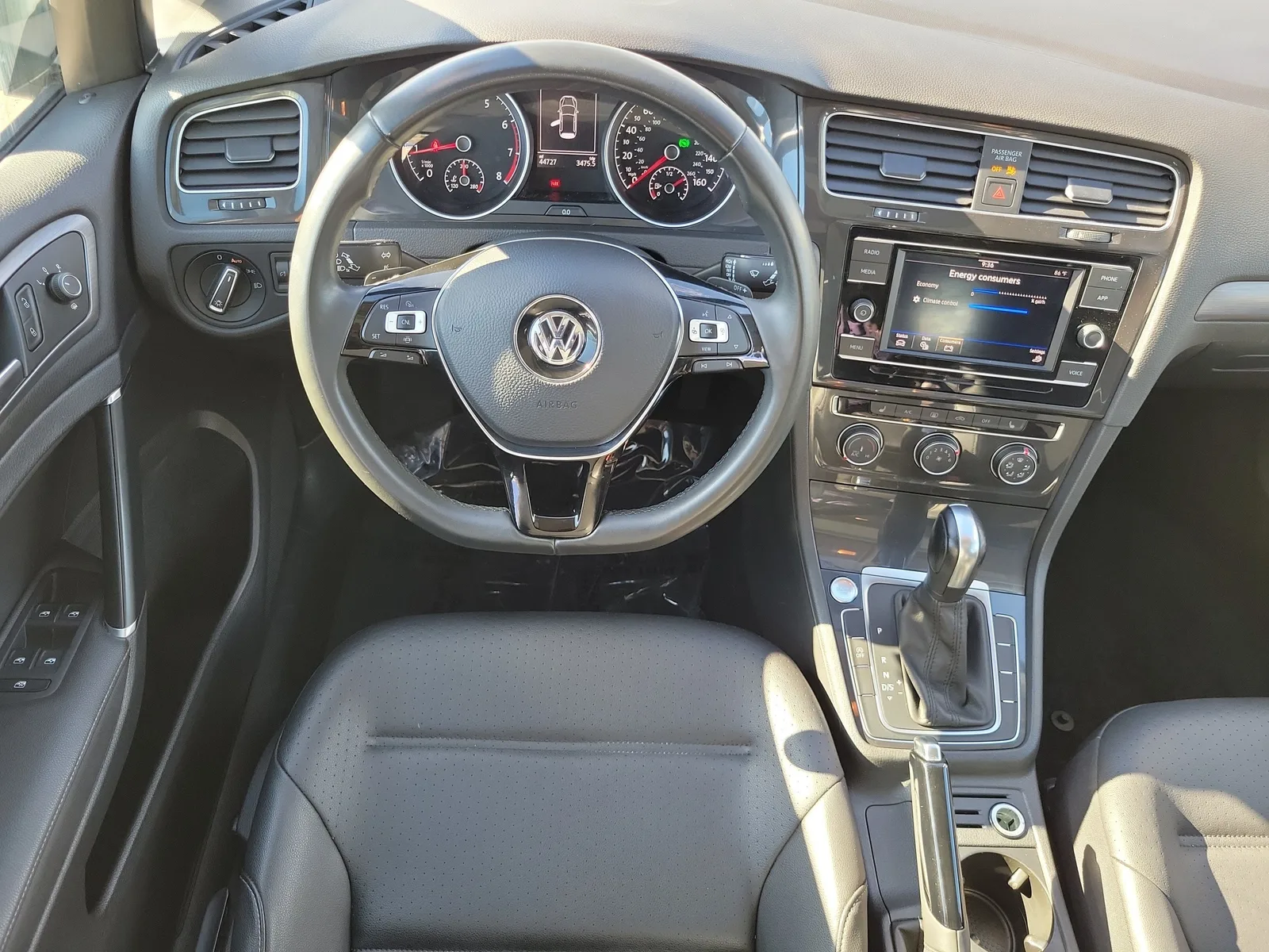 2020 Volkswagen Golf TSI photo 16