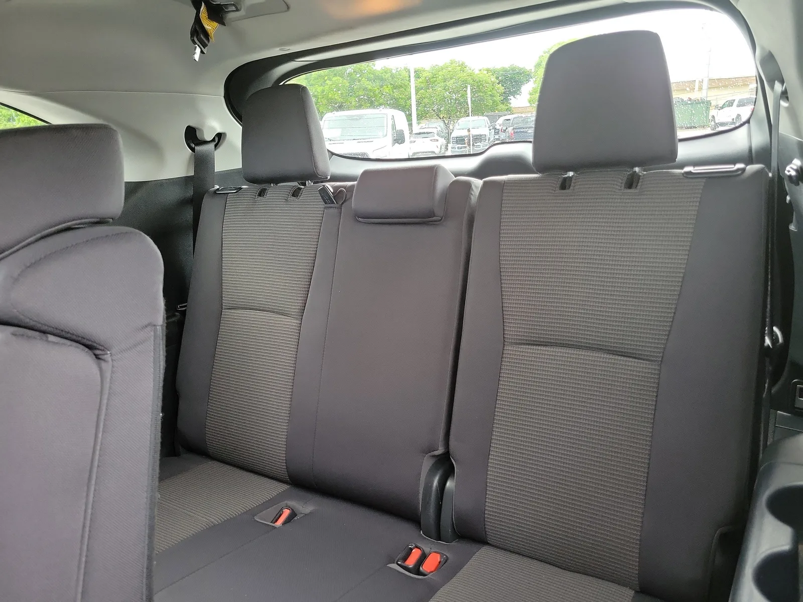 2023 Toyota Highlander LE photo 14