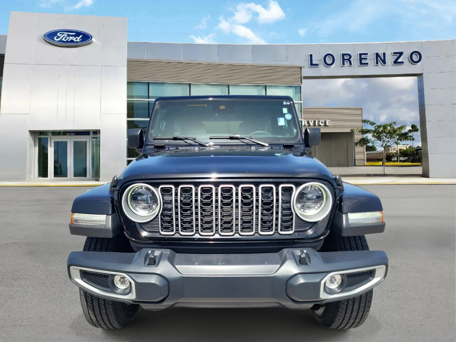 2025 Jeep Wrangler Sahara 4WD photo 2