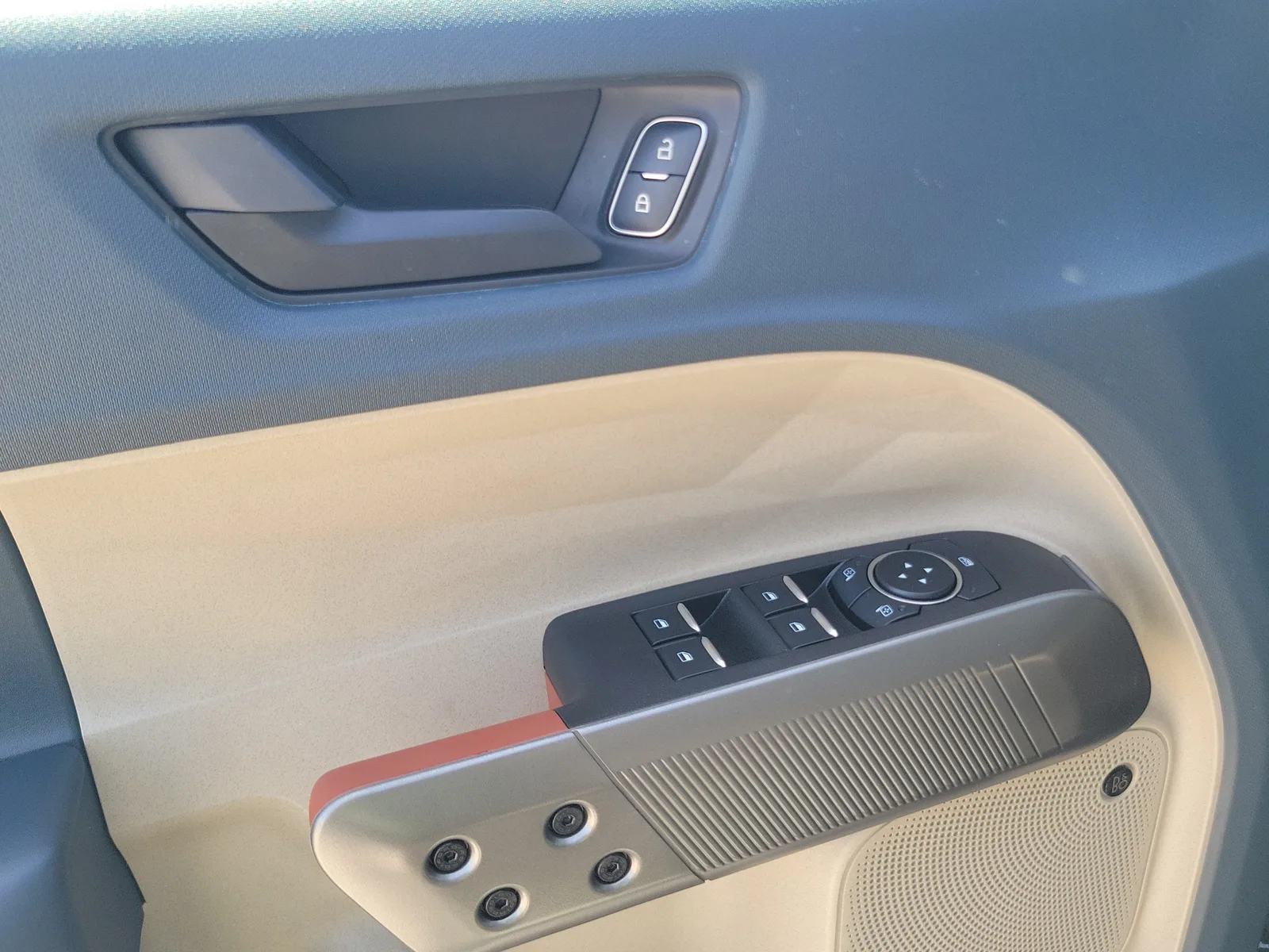 2025 Ford Maverick LARIAT 4WD photo 26