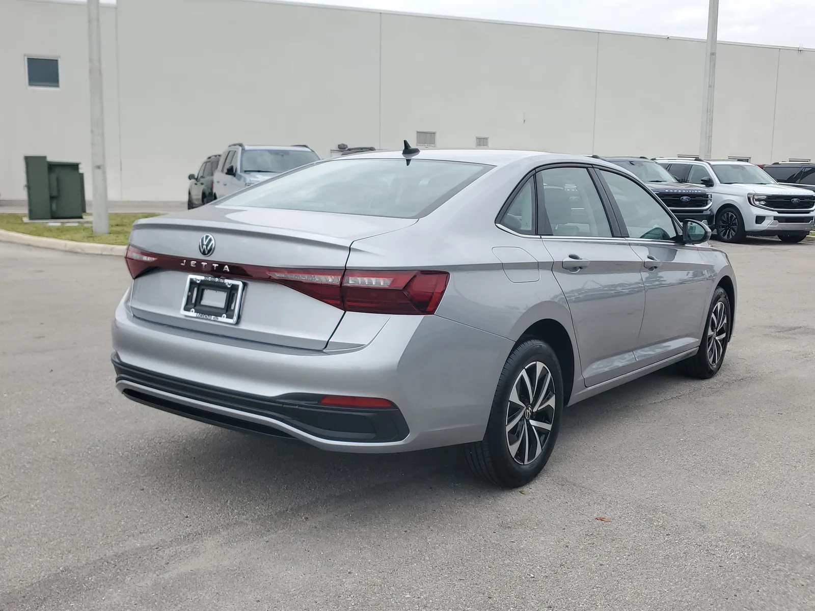 2025 Volkswagen Jetta S photo 5