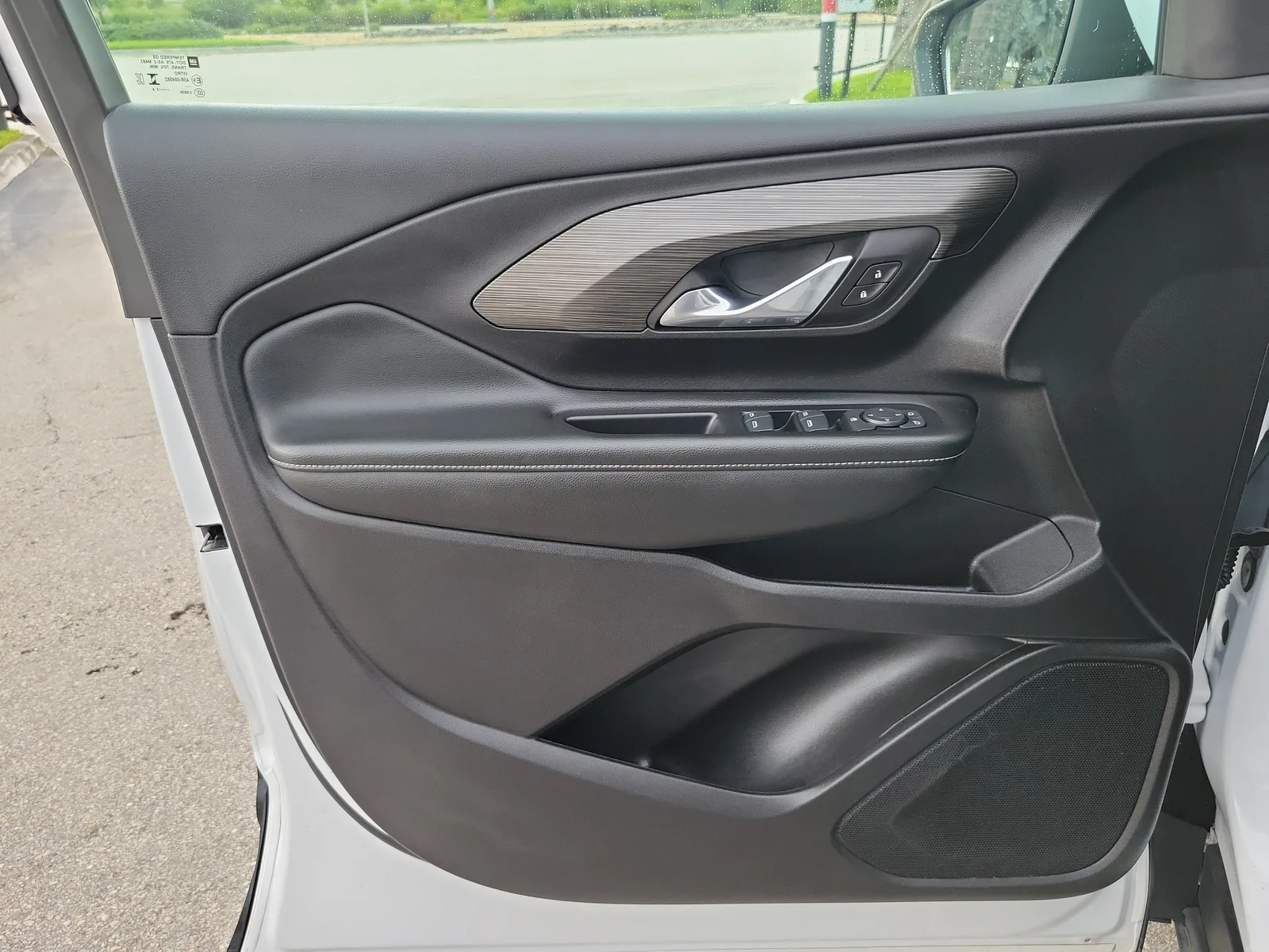 2024 GMC Terrain SLE photo 21