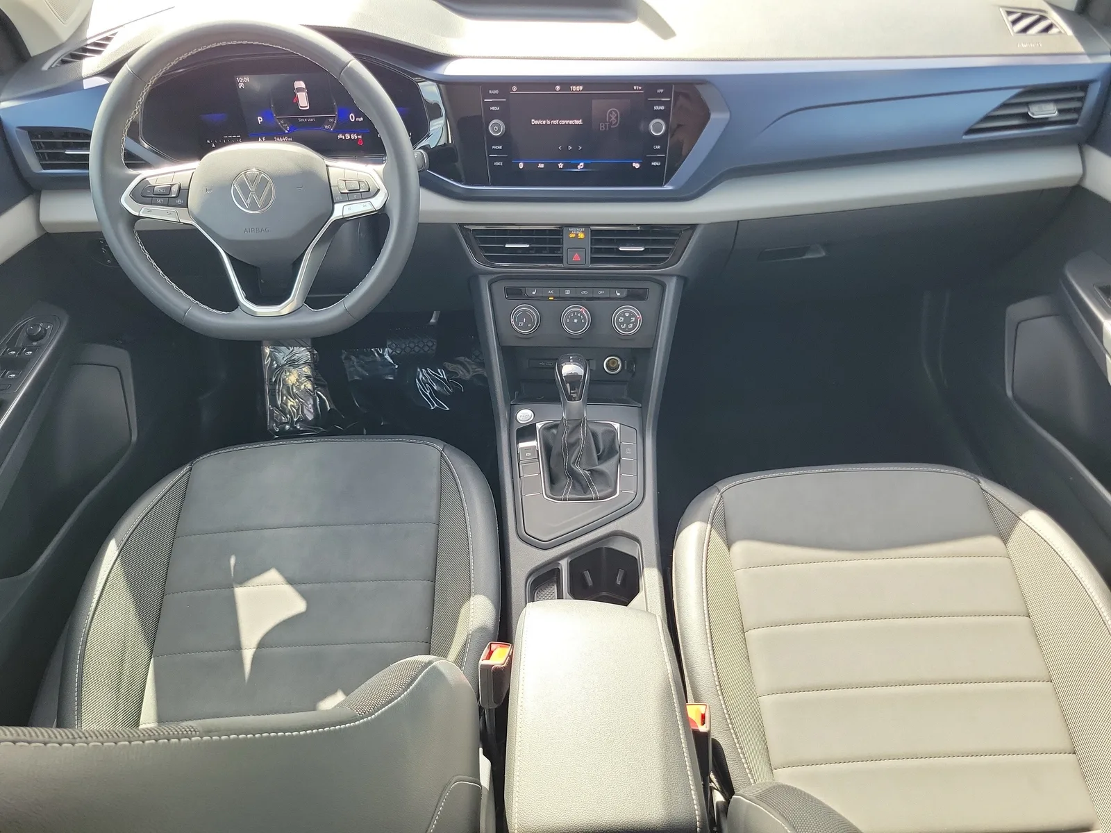 2022 Volkswagen Taos SE photo 18