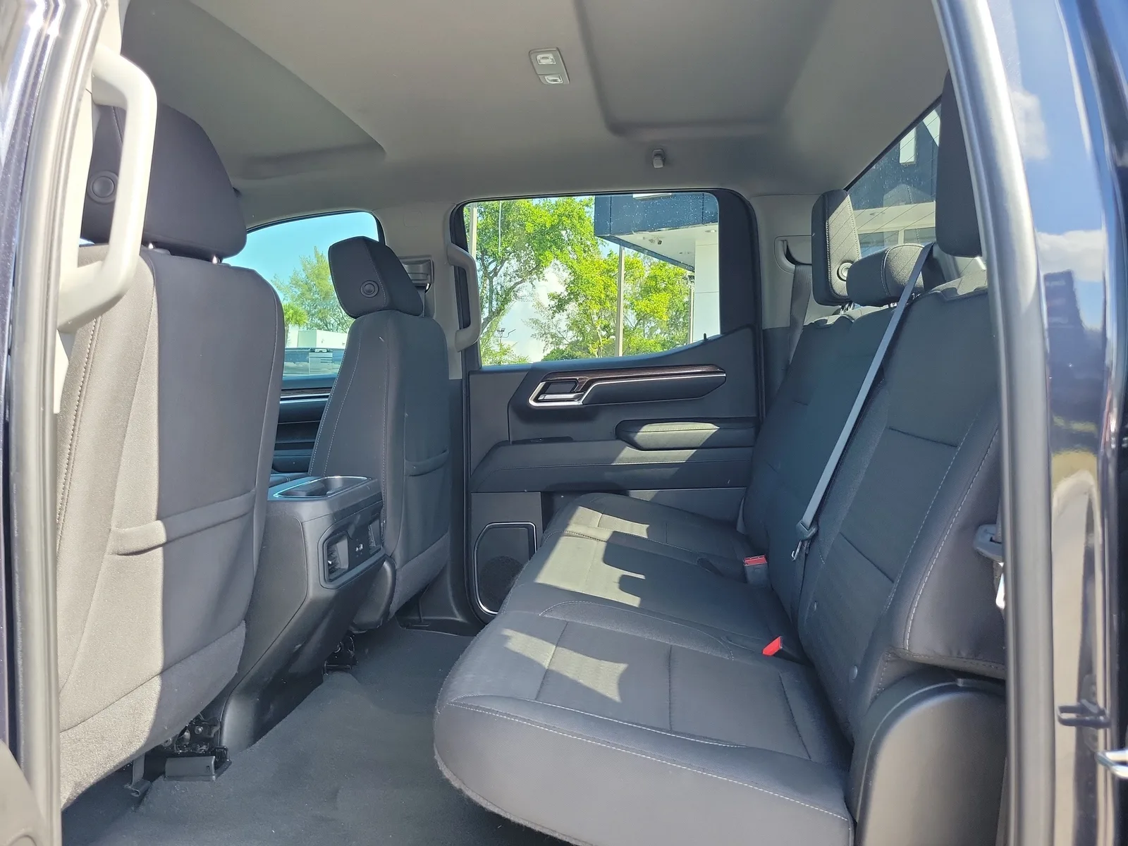 2024 Chevrolet Silverado 1500 RST photo 13