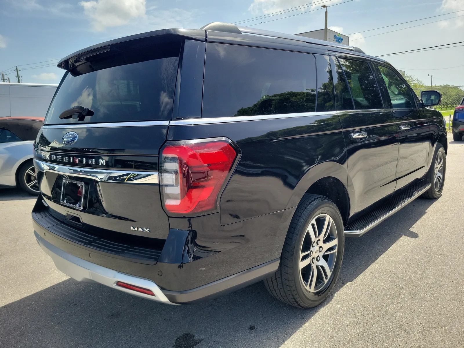 2023 Ford Expedition Max Limited 4WD photo 5