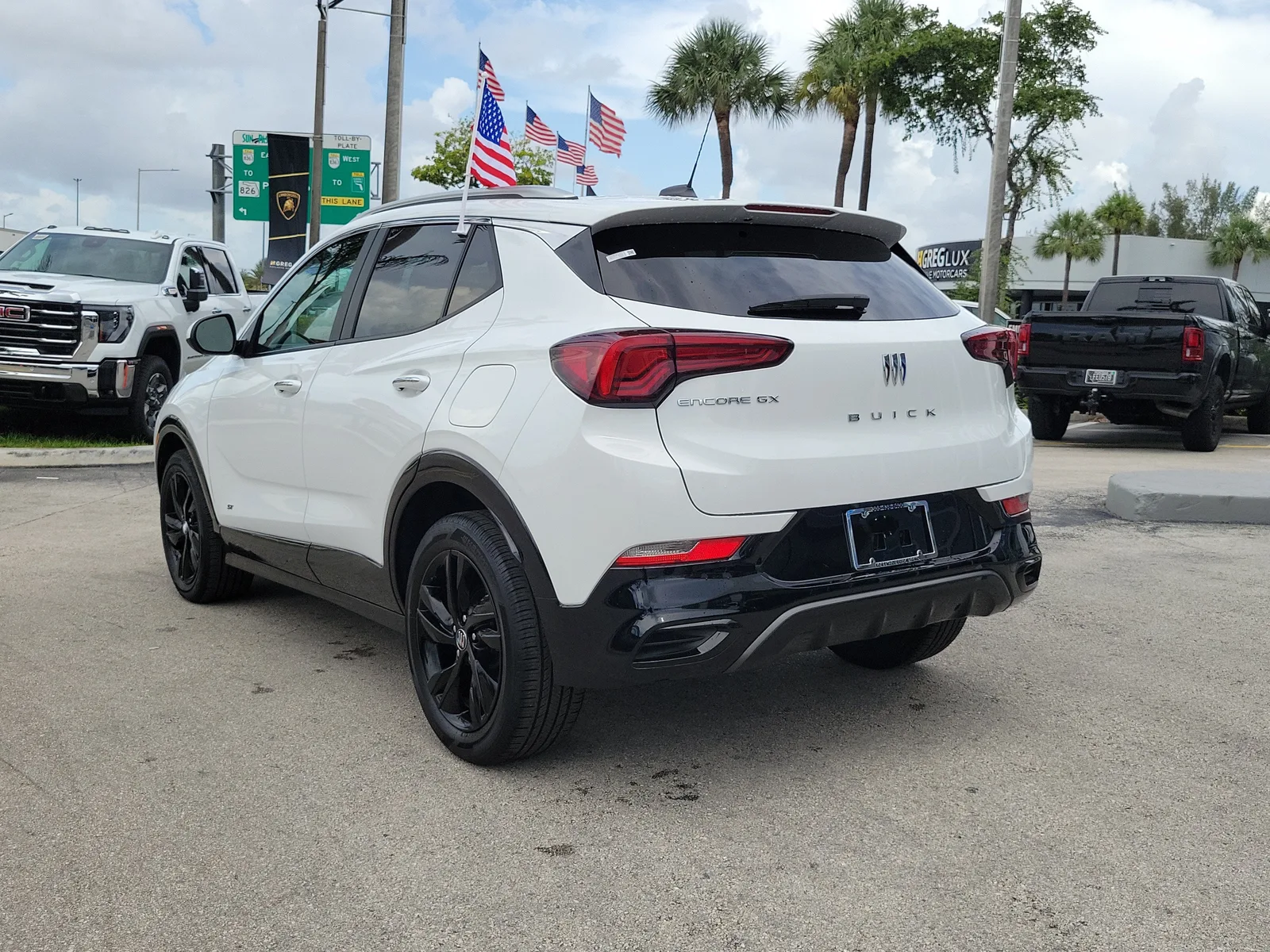 2025 Buick Encore GX Sport Touring photo 7