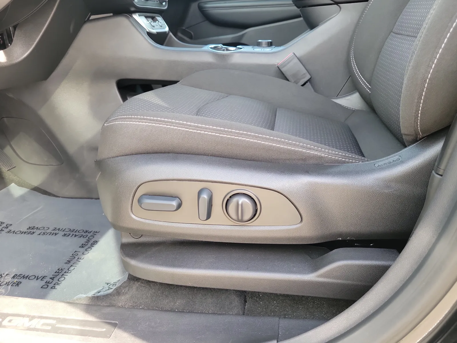 2023 GMC Terrain SLE photo 12