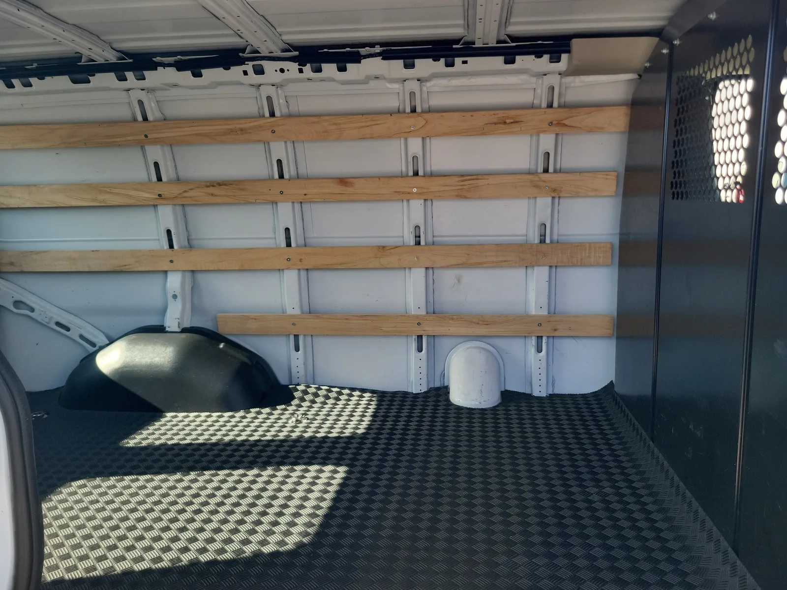 2025 Chevrolet Express Cargo Van Work Van photo 10