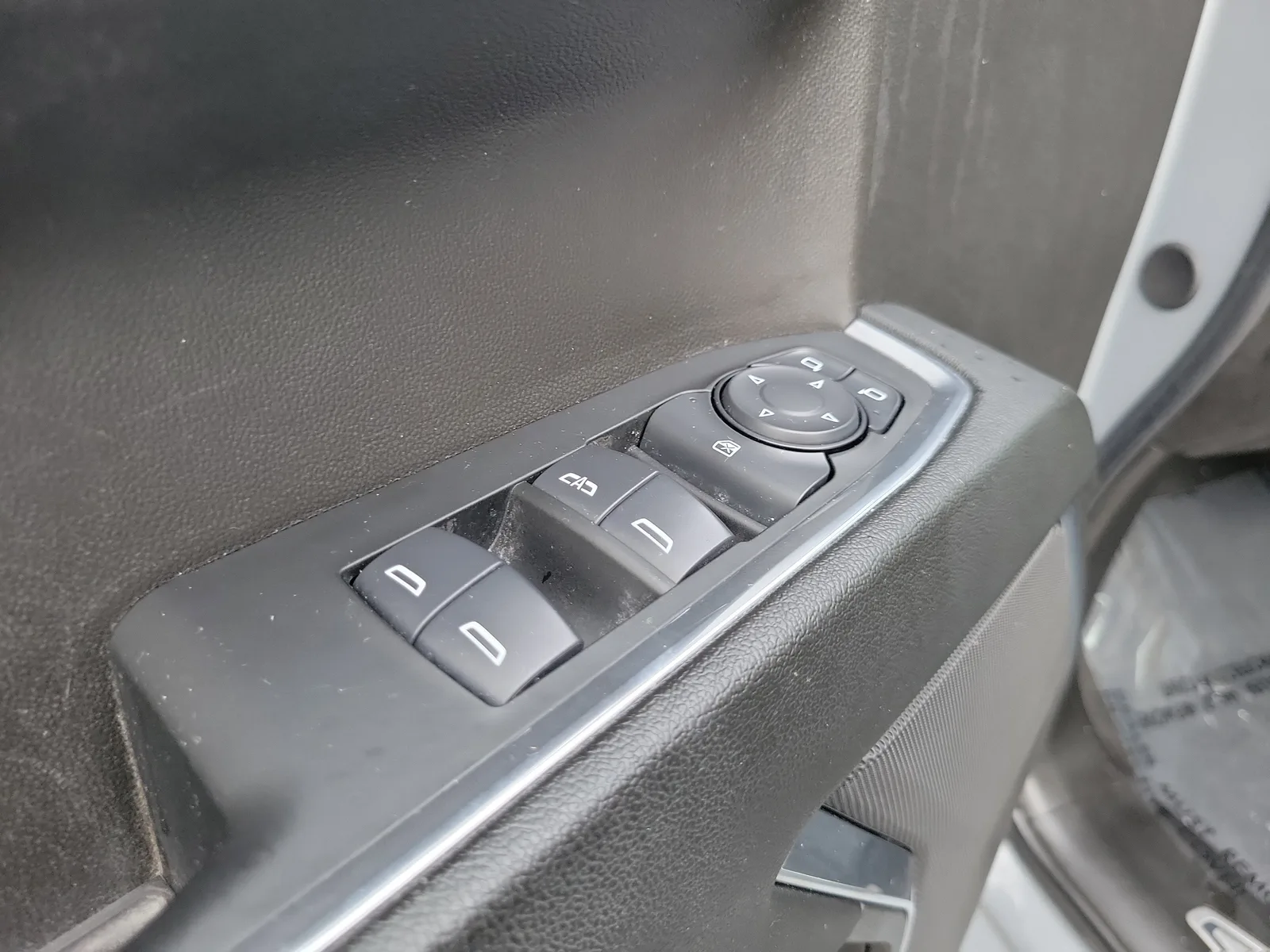 2024 Chevrolet Silverado 1500 RST photo 23