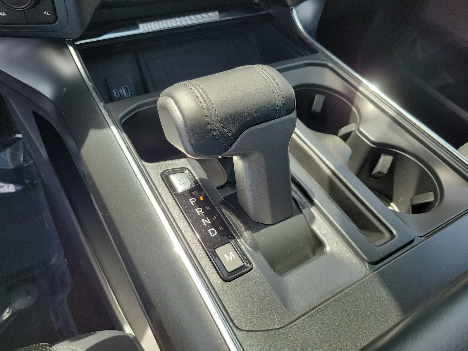 2022 Ford F-150 Raptor 4WD photo 24