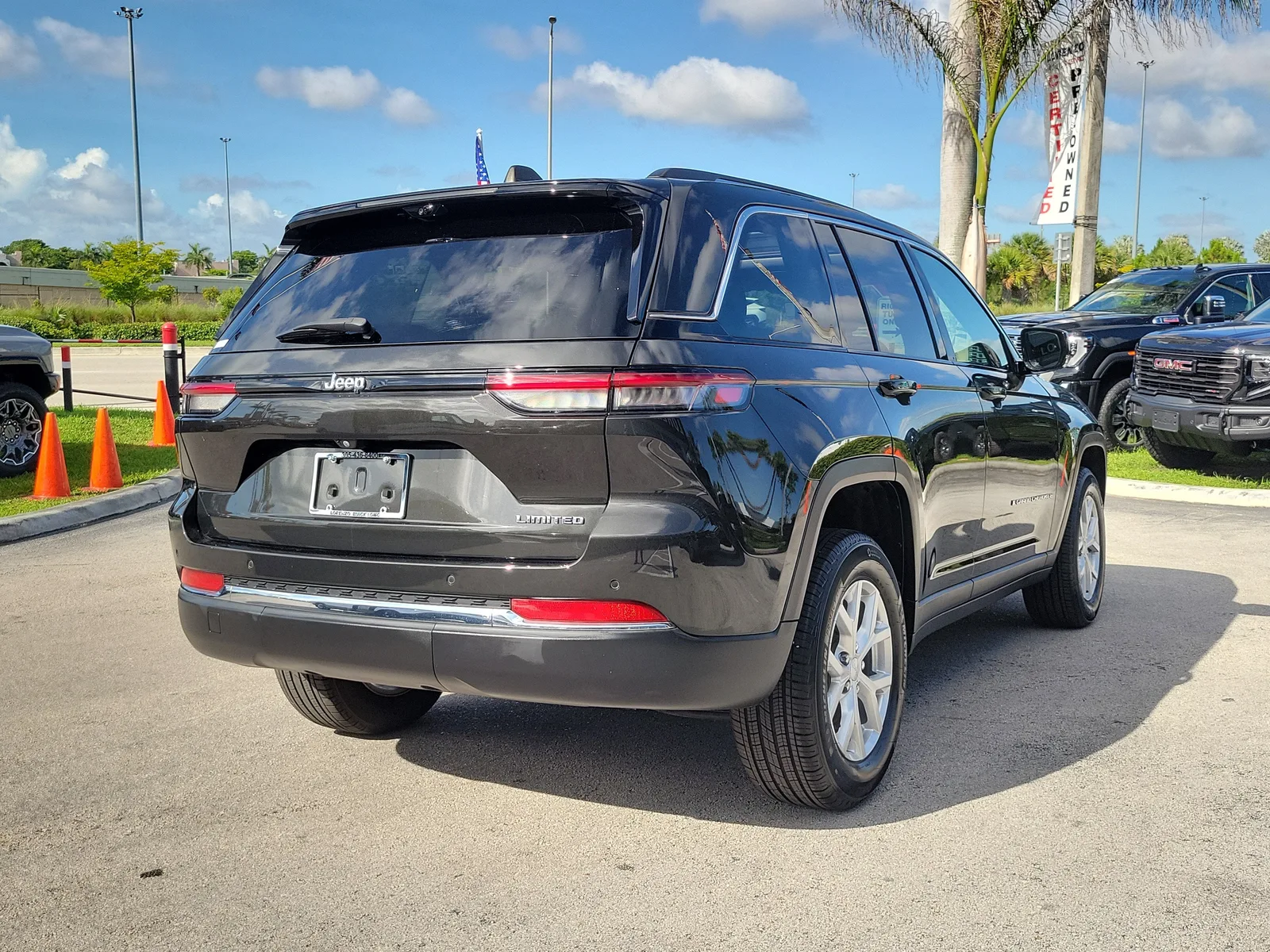 2024 Jeep Grand Cherokee Limited photo 5
