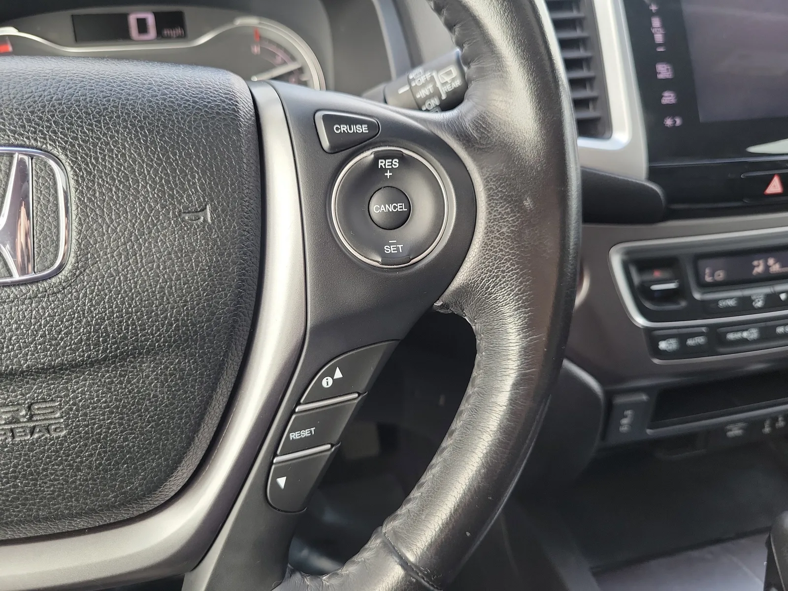 2018 Honda Pilot EX-L photo 22