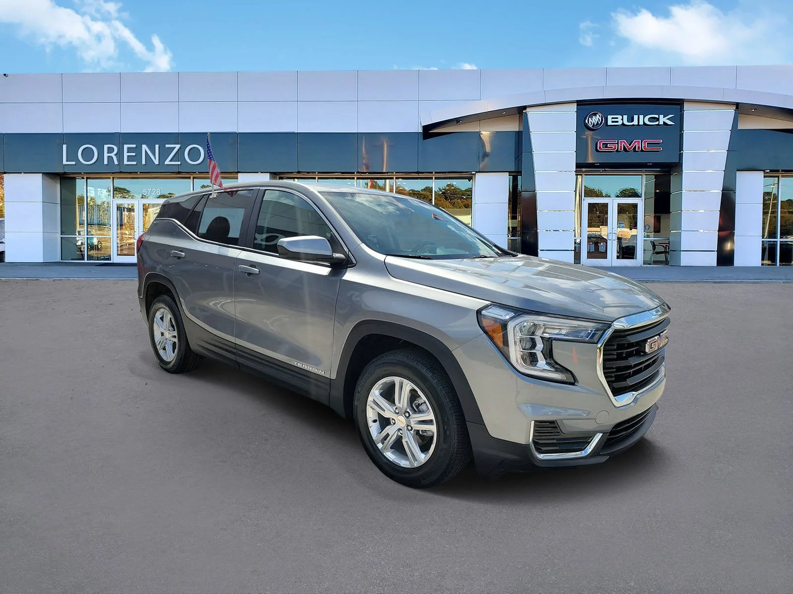 2024 GMC Terrain SLE photo 3