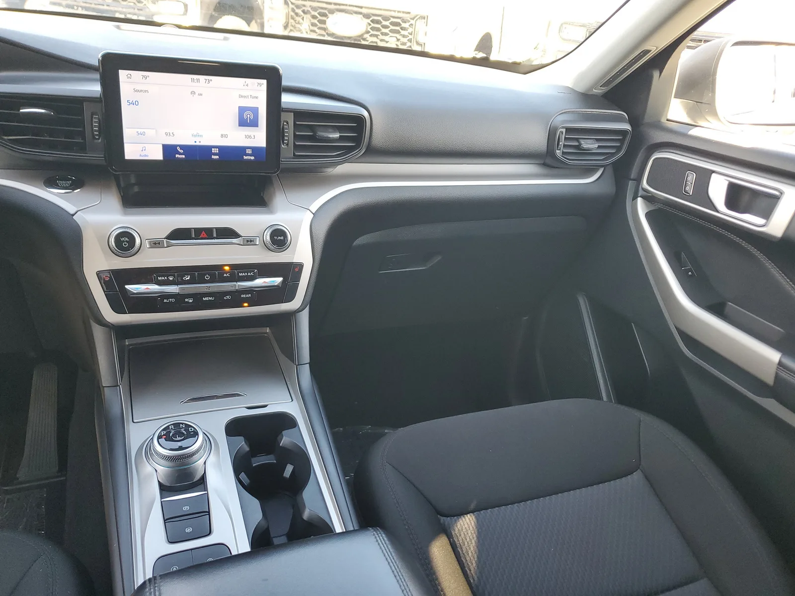 2023 Ford Explorer XLT photo 16