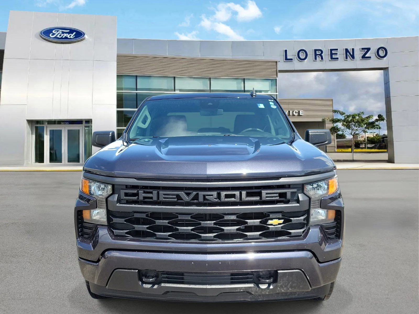 2023 Chevrolet Silverado 1500 Custom photo 2