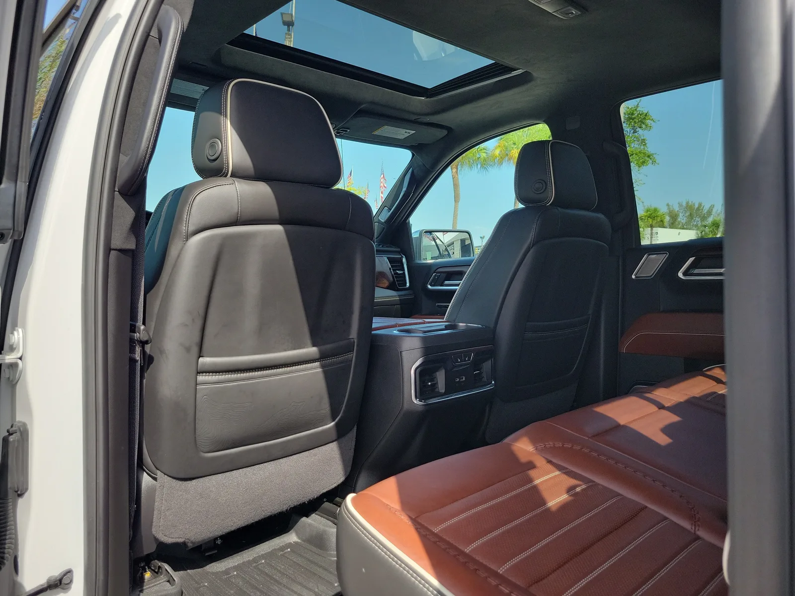 2024 GMC Sierra 1500 Denali Ultimate photo 16