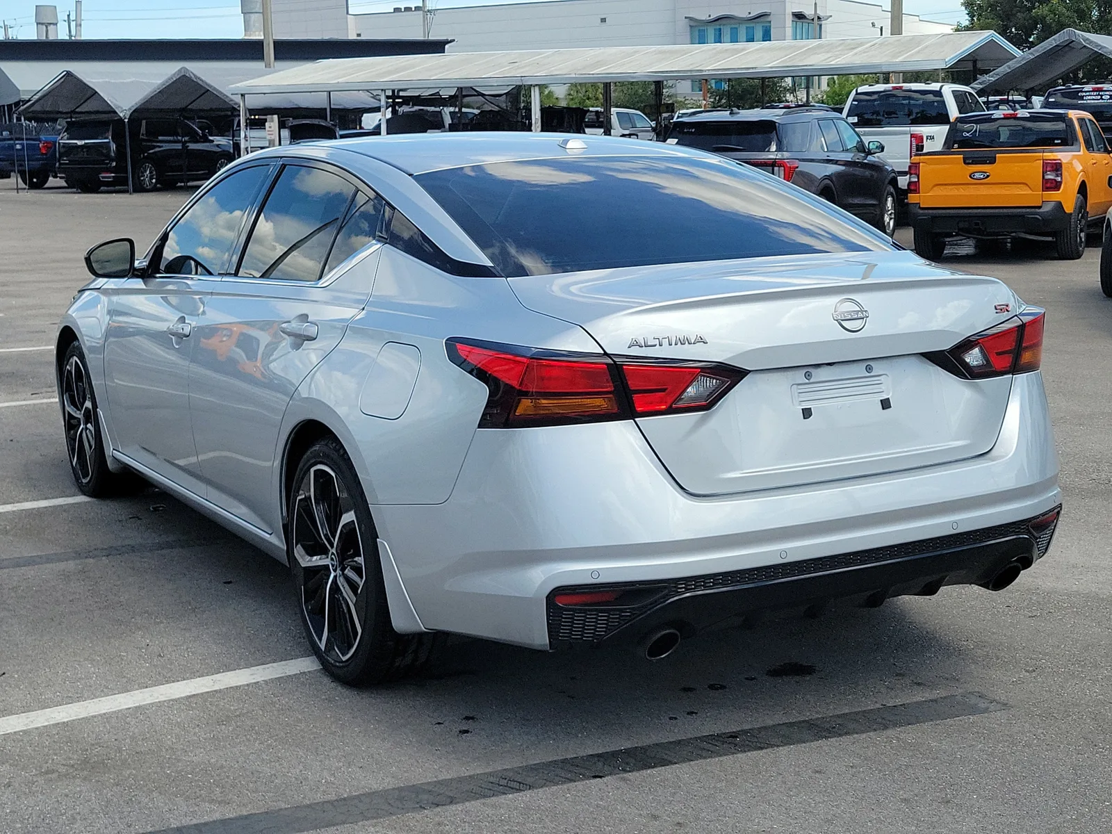 2024 Nissan Altima 2.5 SR photo 7