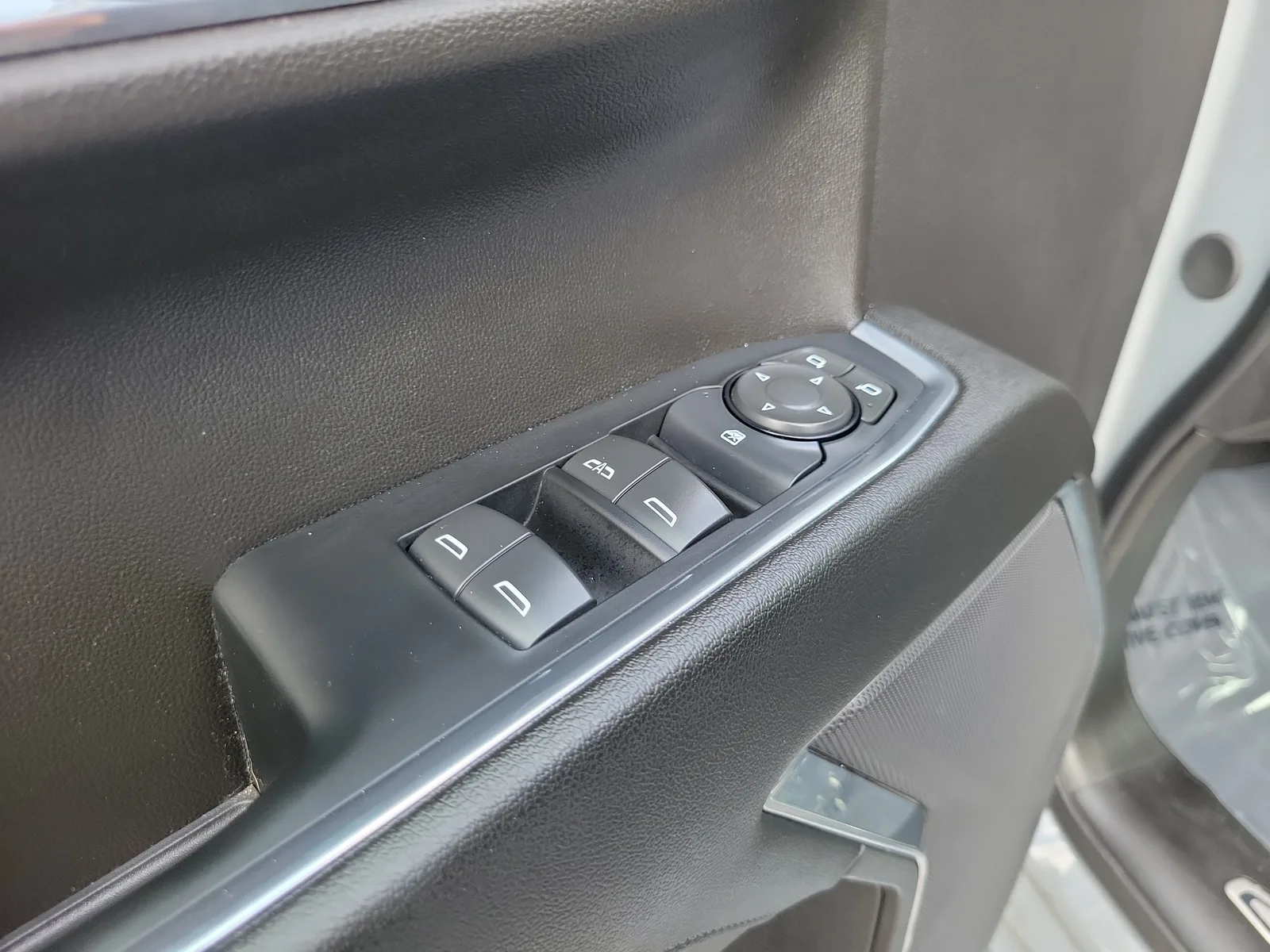 2024 Chevrolet Silverado 1500 LT photo 23