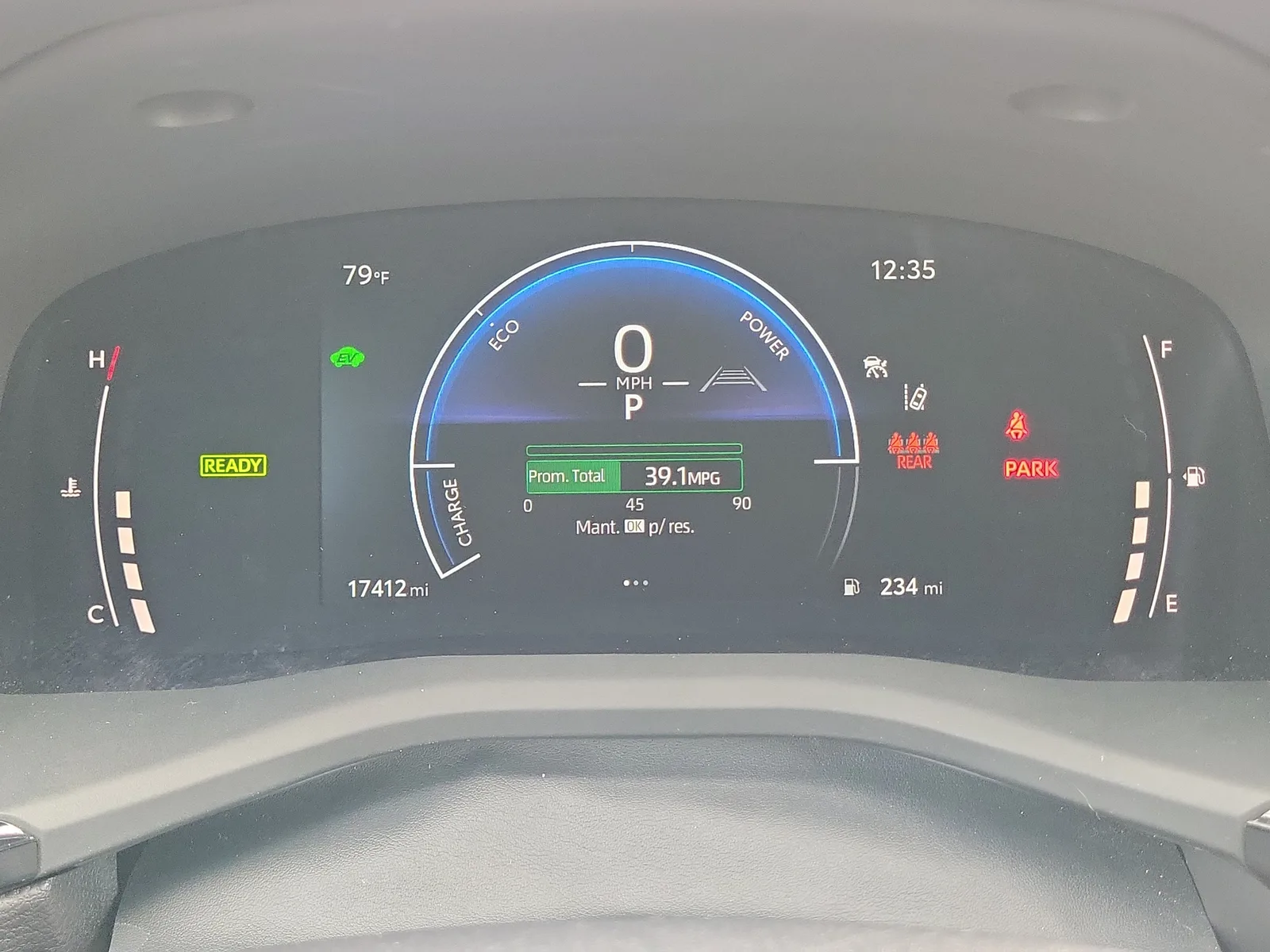 2025 Toyota Camry LE photo 30