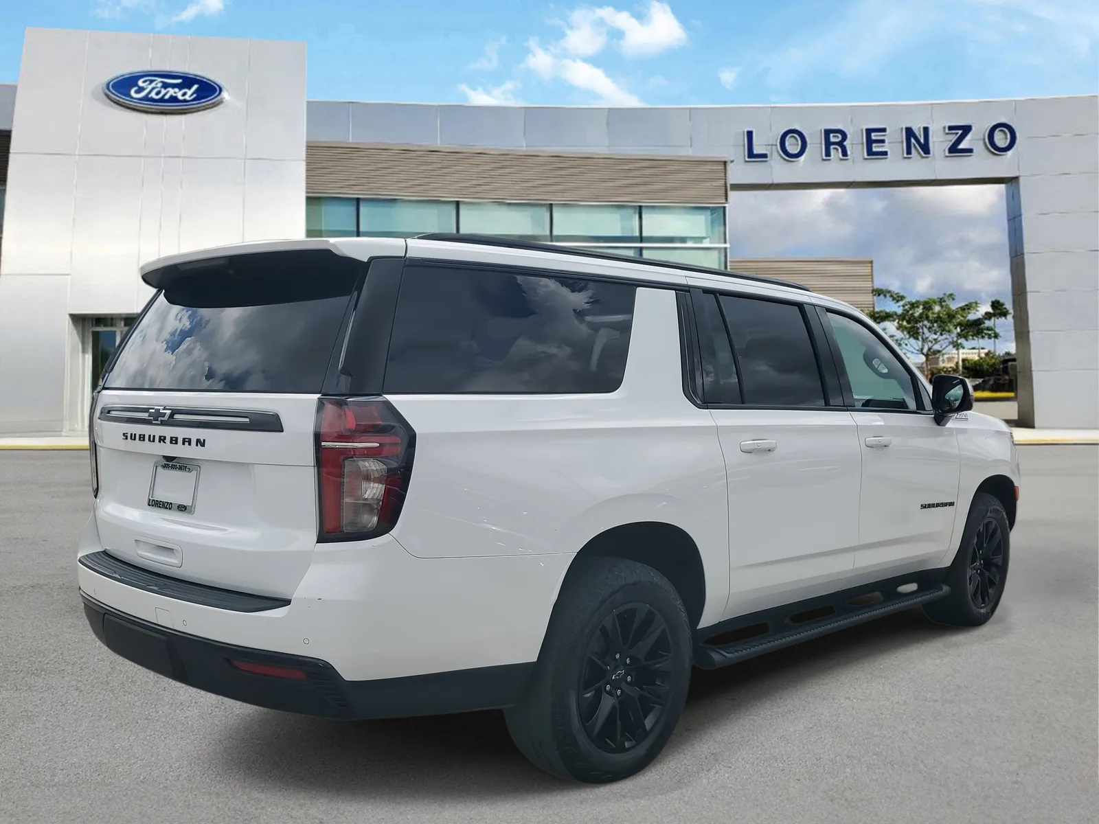 2023 Chevrolet Suburban Z71 4WD photo 4