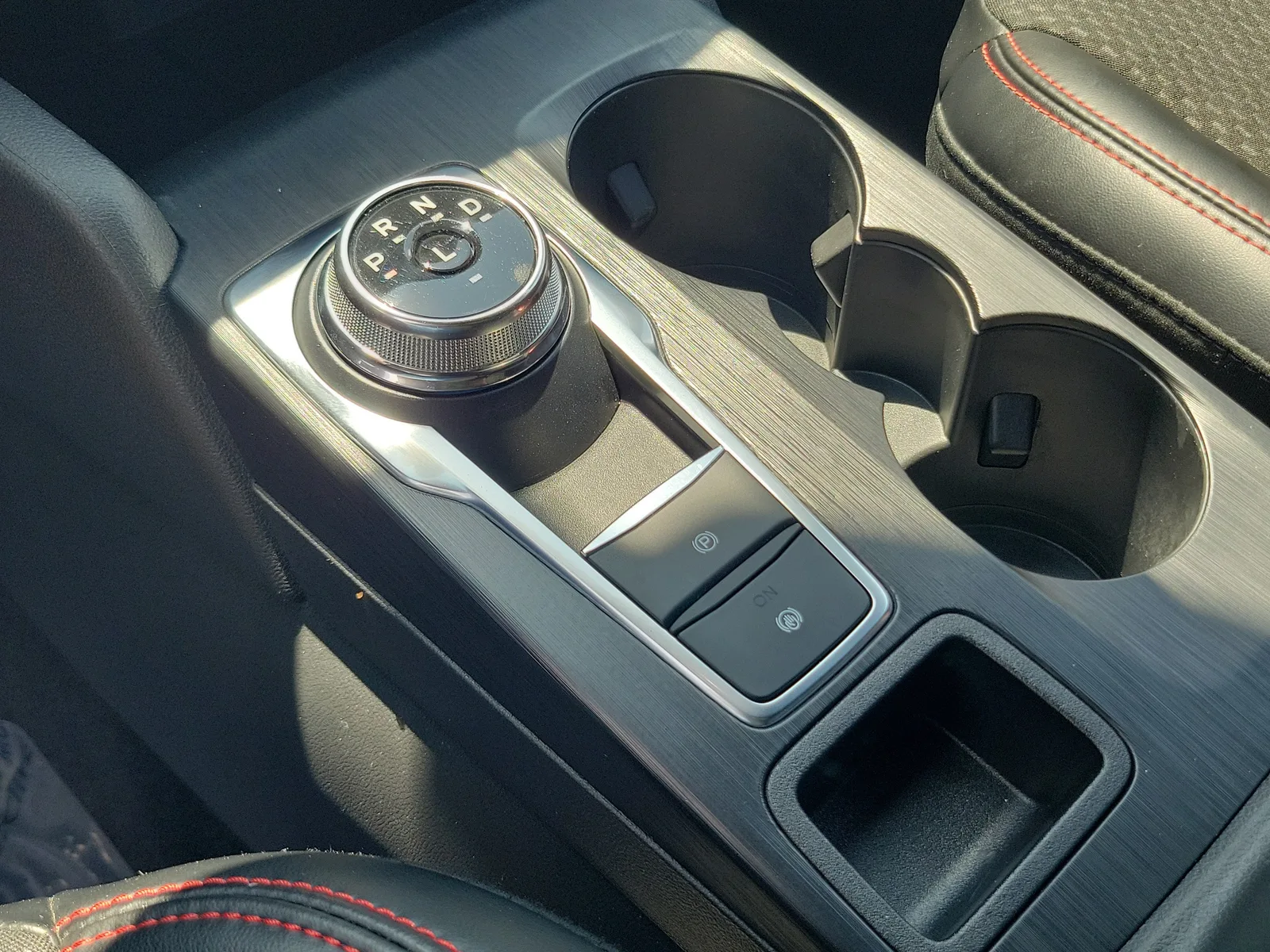 2024 Ford Escape ST-Line photo 26