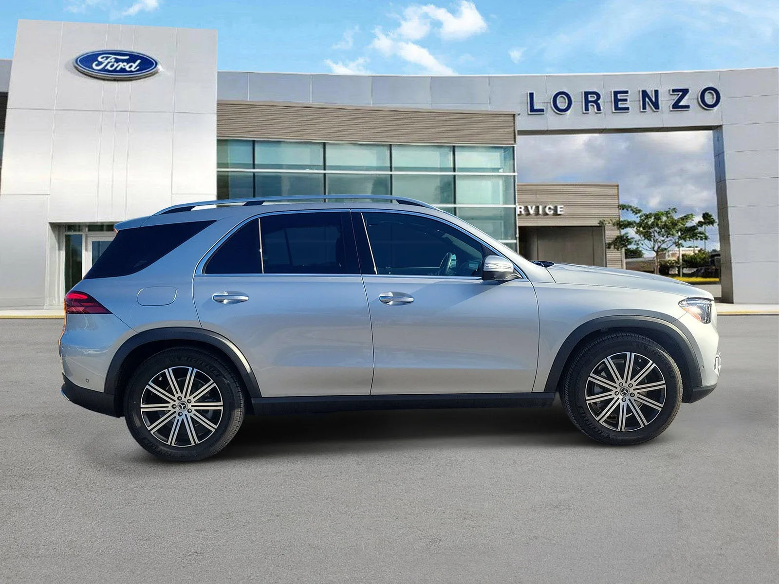 2026 Mercedes-Benz GLE GLE 350 photo 4