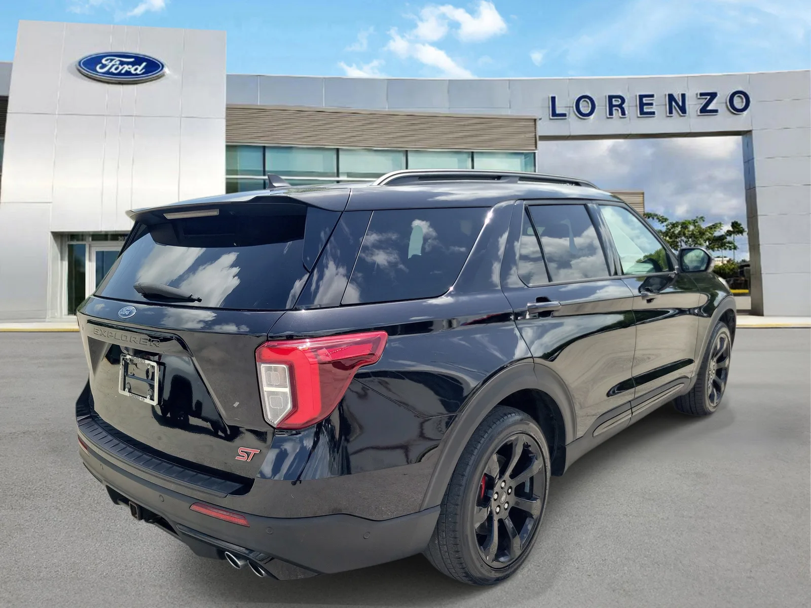 2021 Ford Explorer ST 4WD photo 5