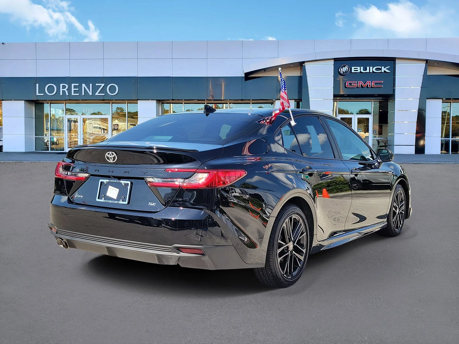 2025 Toyota Camry LE photo 5
