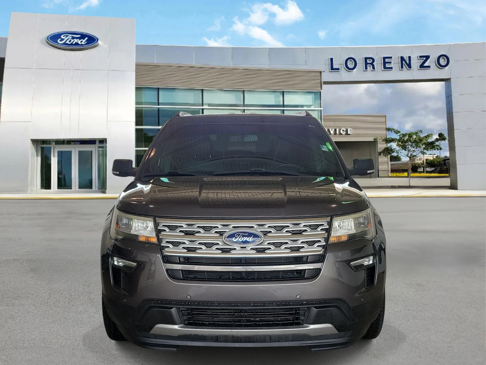2019 Ford Explorer XLT photo 2