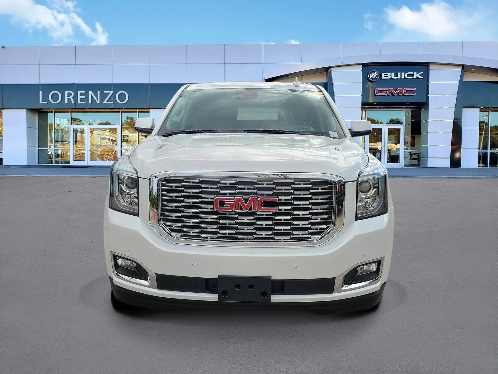 2020 GMC Yukon Denali photo 2