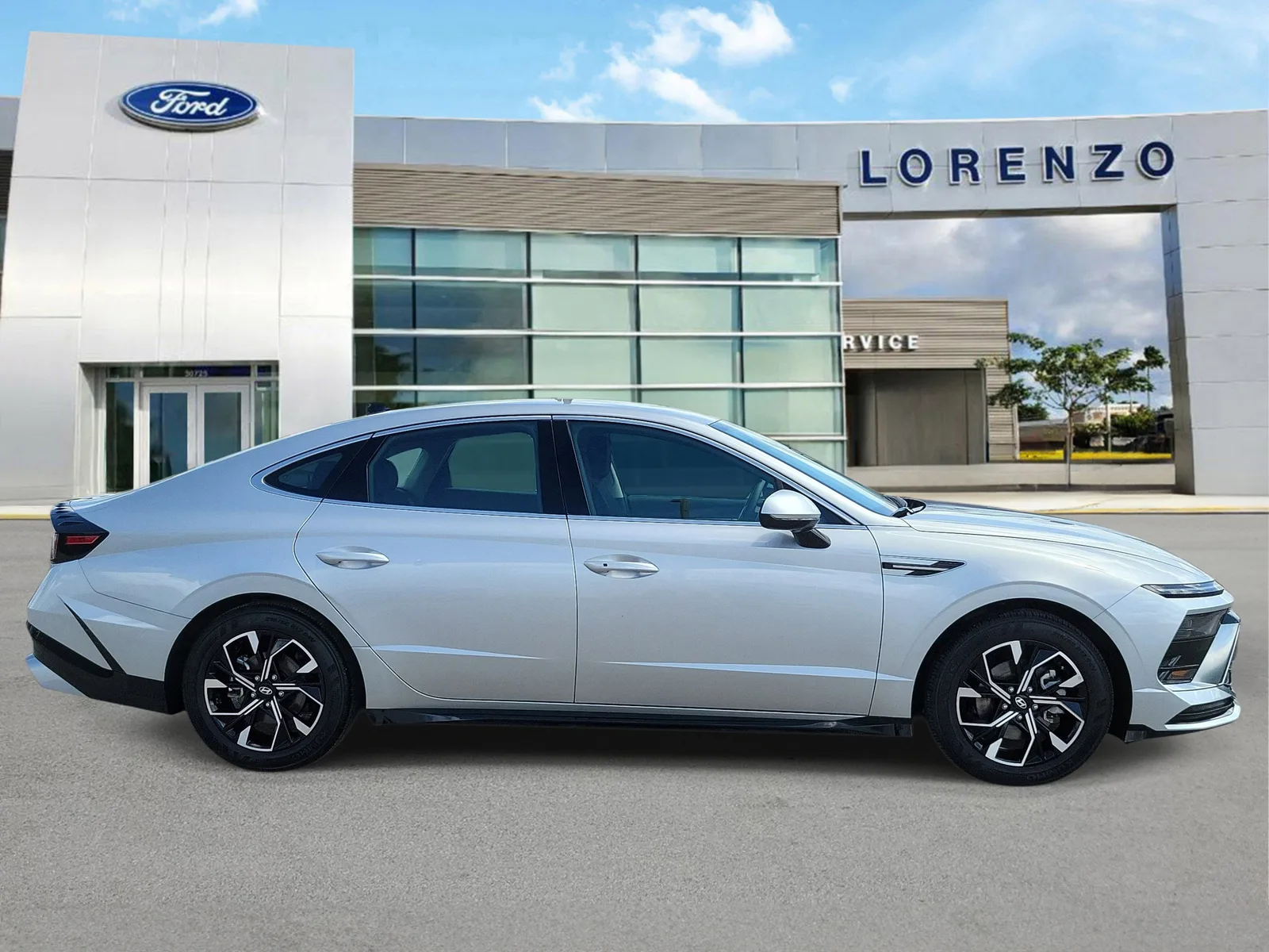 2025 Hyundai Sonata SEL photo 4