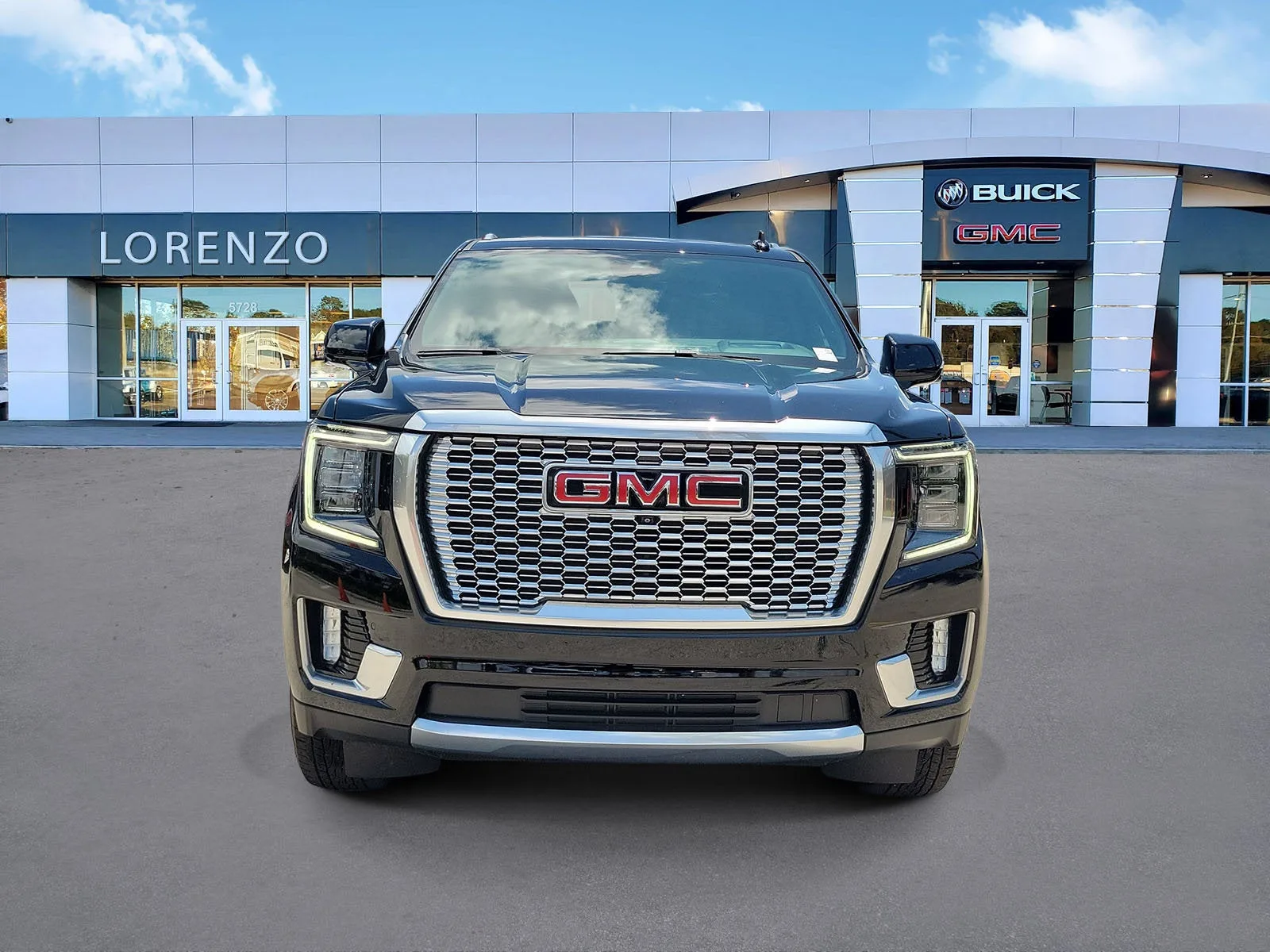 2024 GMC Yukon XL Denali photo 2