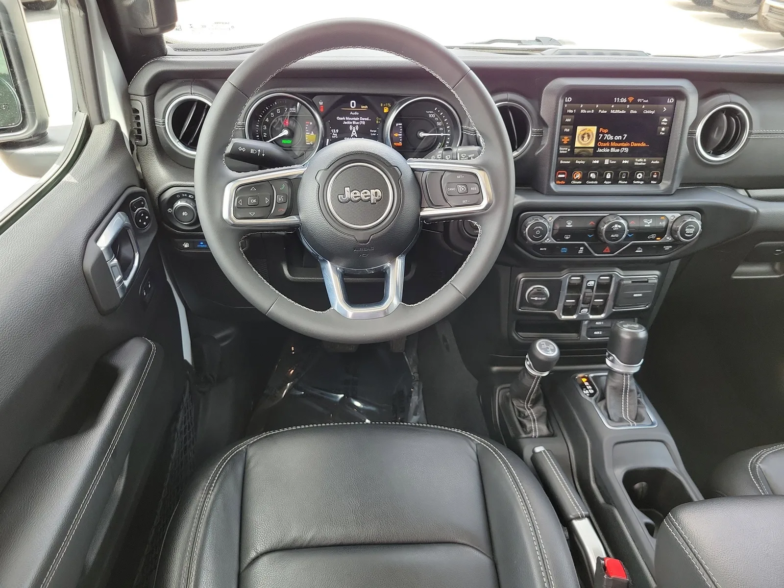 2023 Jeep Wrangler 4xe Sahara 4WD photo 19